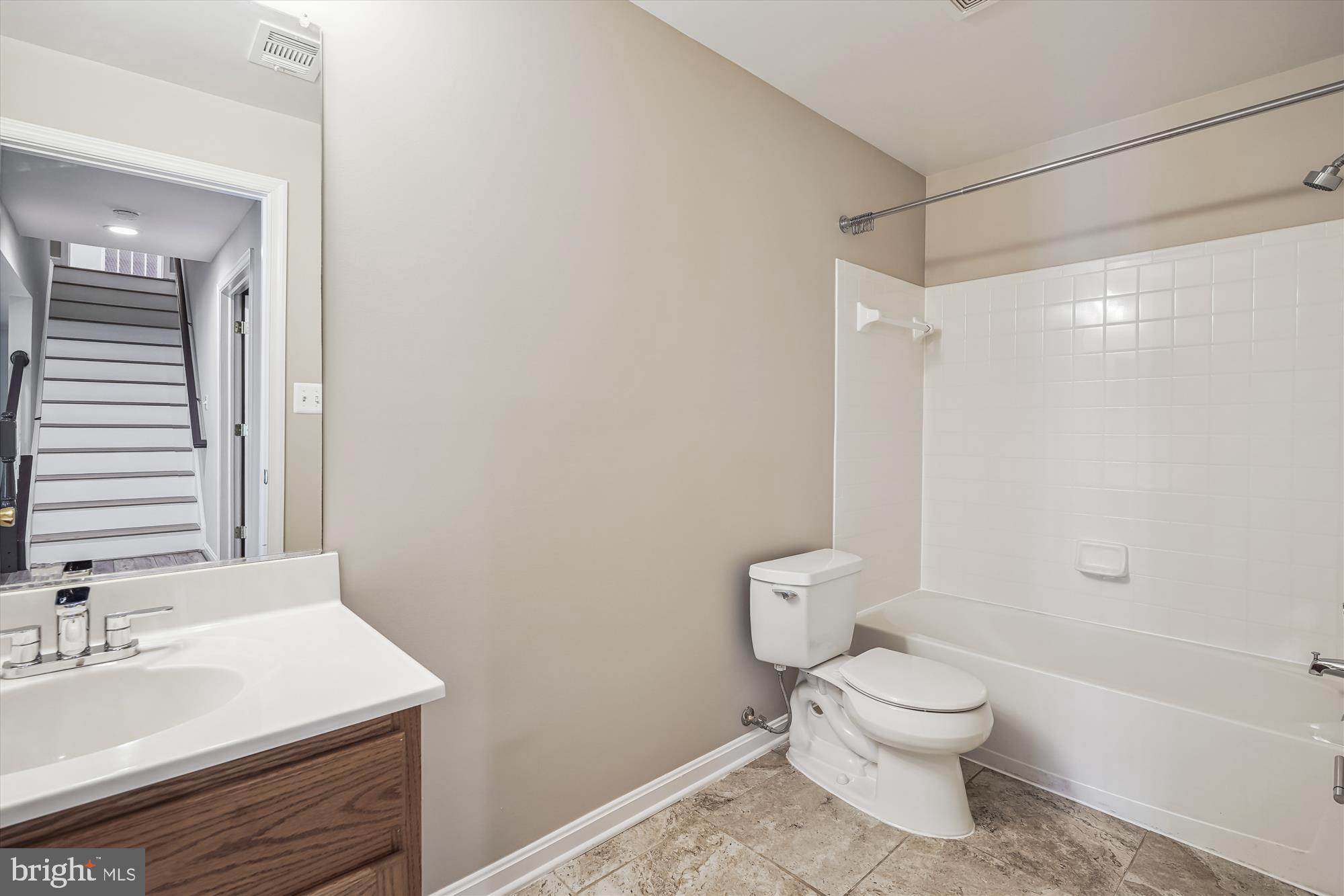 SOUTH BRIDGE - Residential Lease