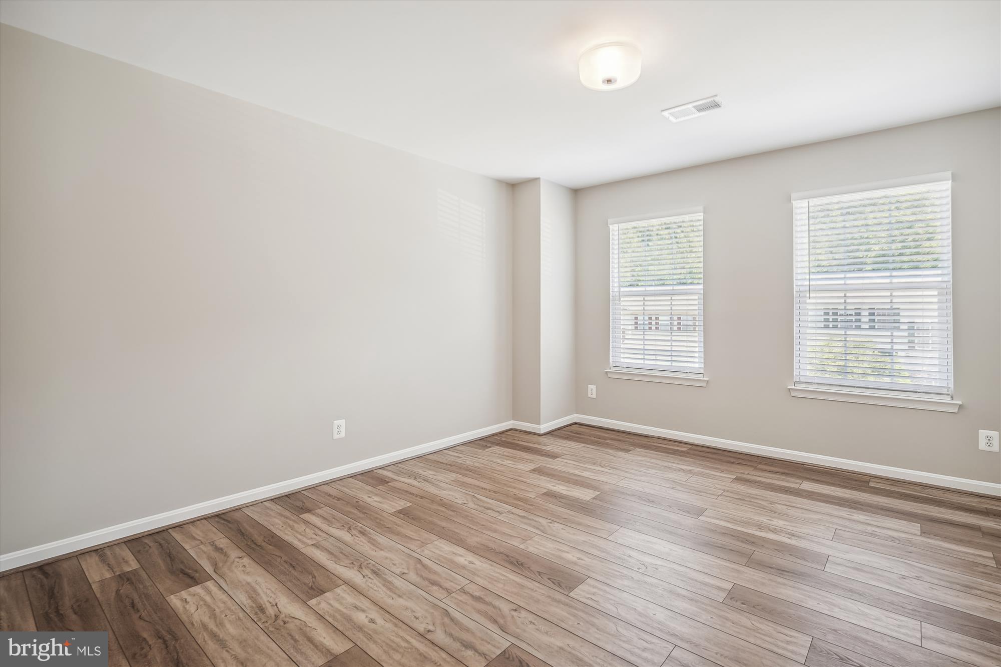 SOUTH BRIDGE - Residential Lease