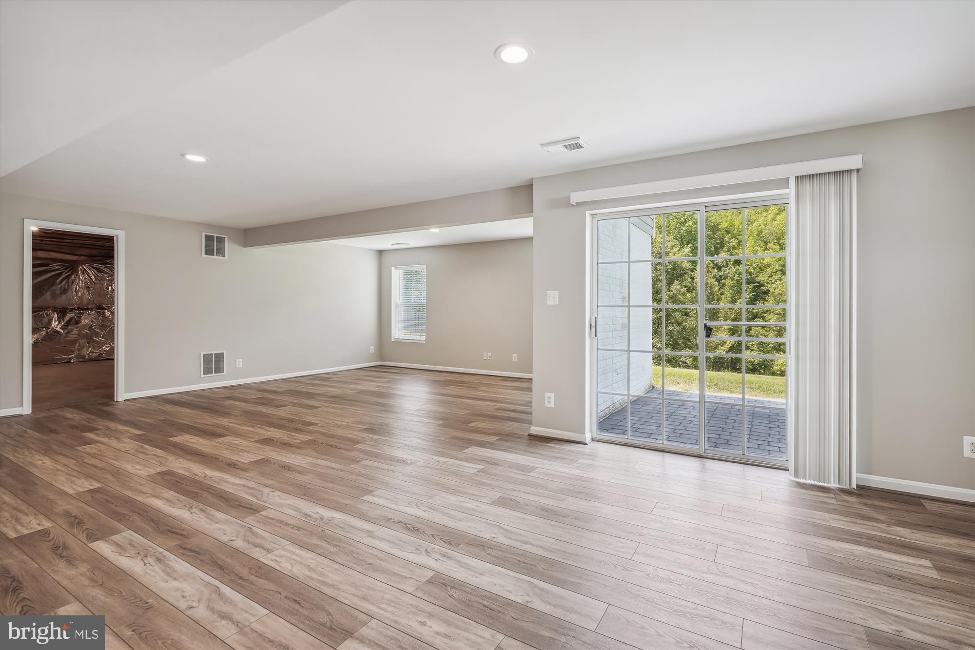 SOUTH BRIDGE - Residential Lease