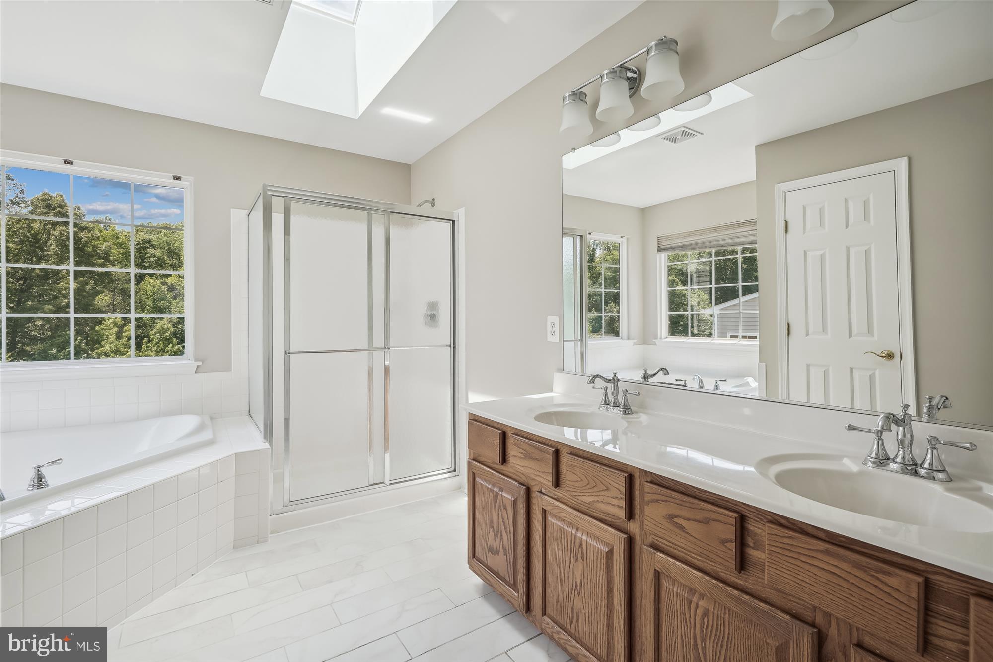 SOUTH BRIDGE - Residential Lease