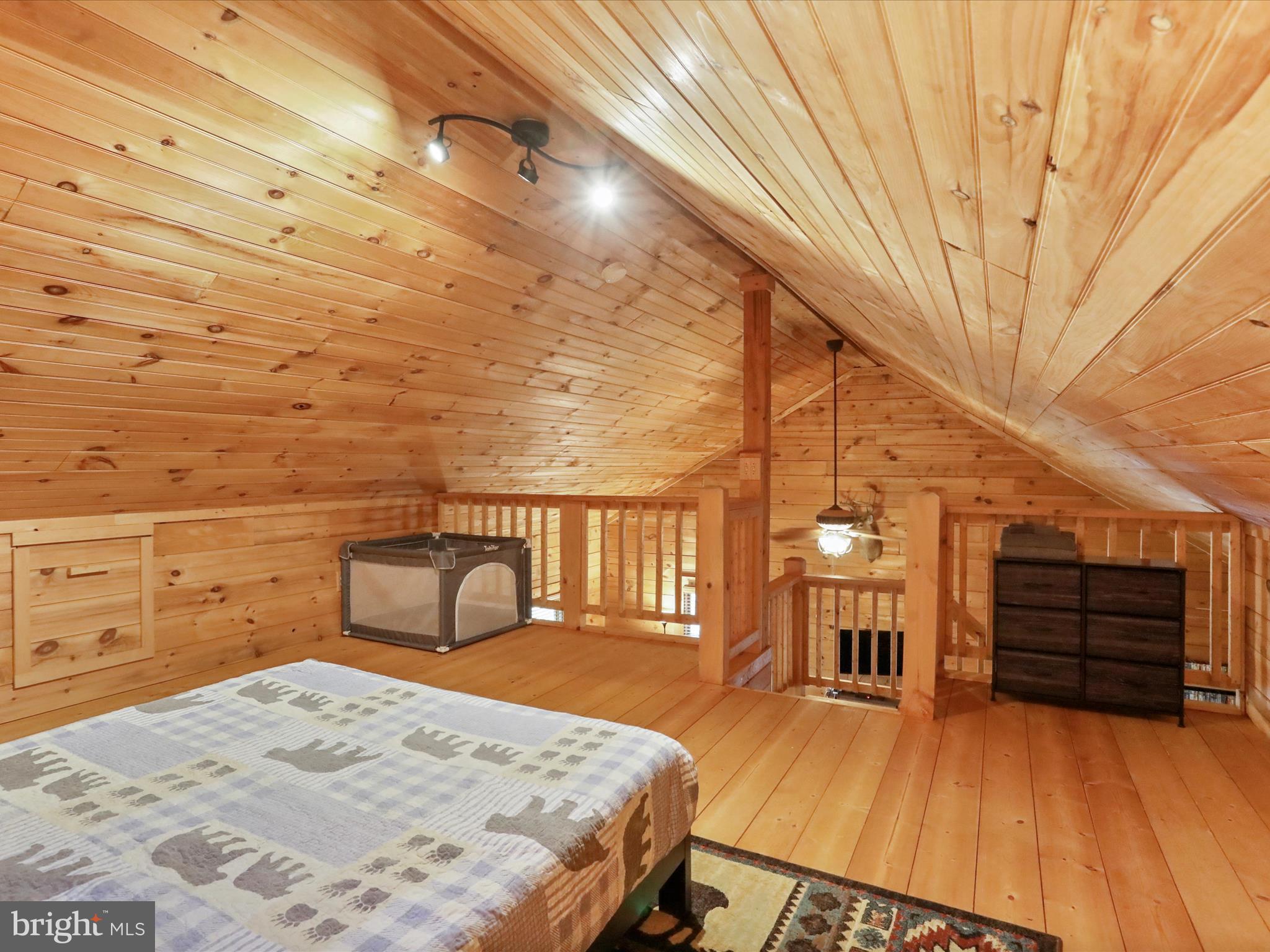 ROUSE MOUNTAIN - Residential