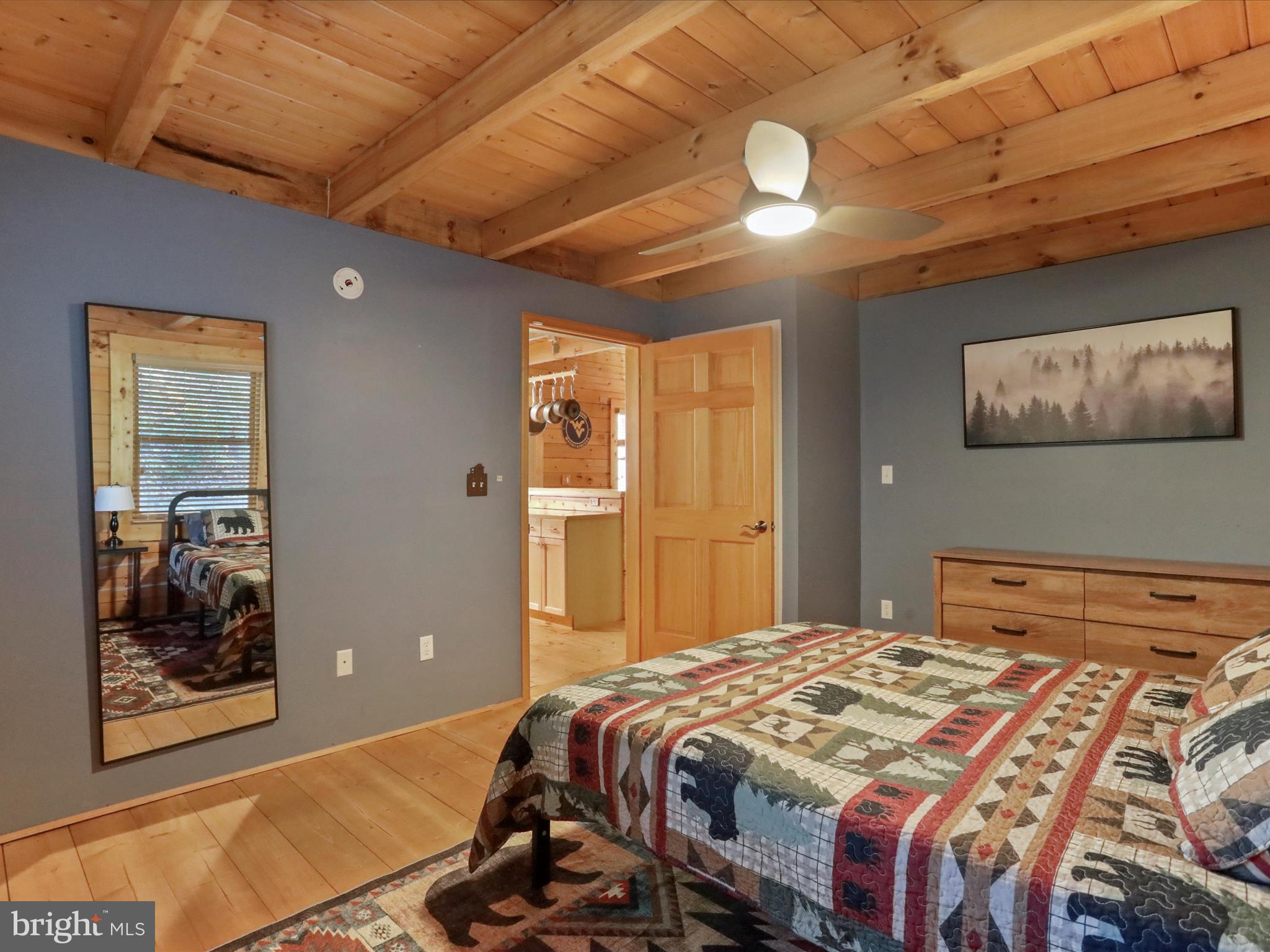 ROUSE MOUNTAIN - Residential