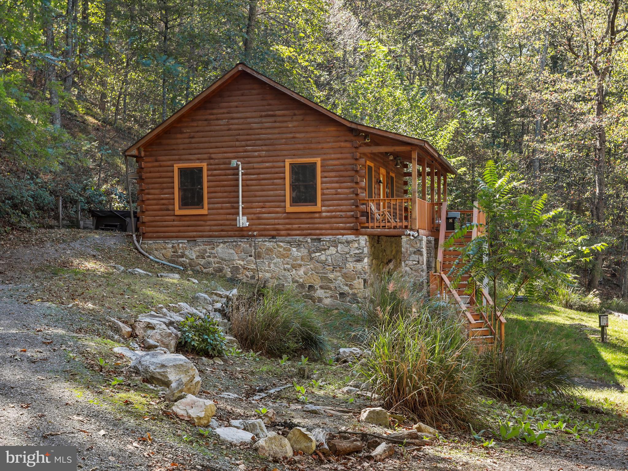 ROUSE MOUNTAIN - Residential