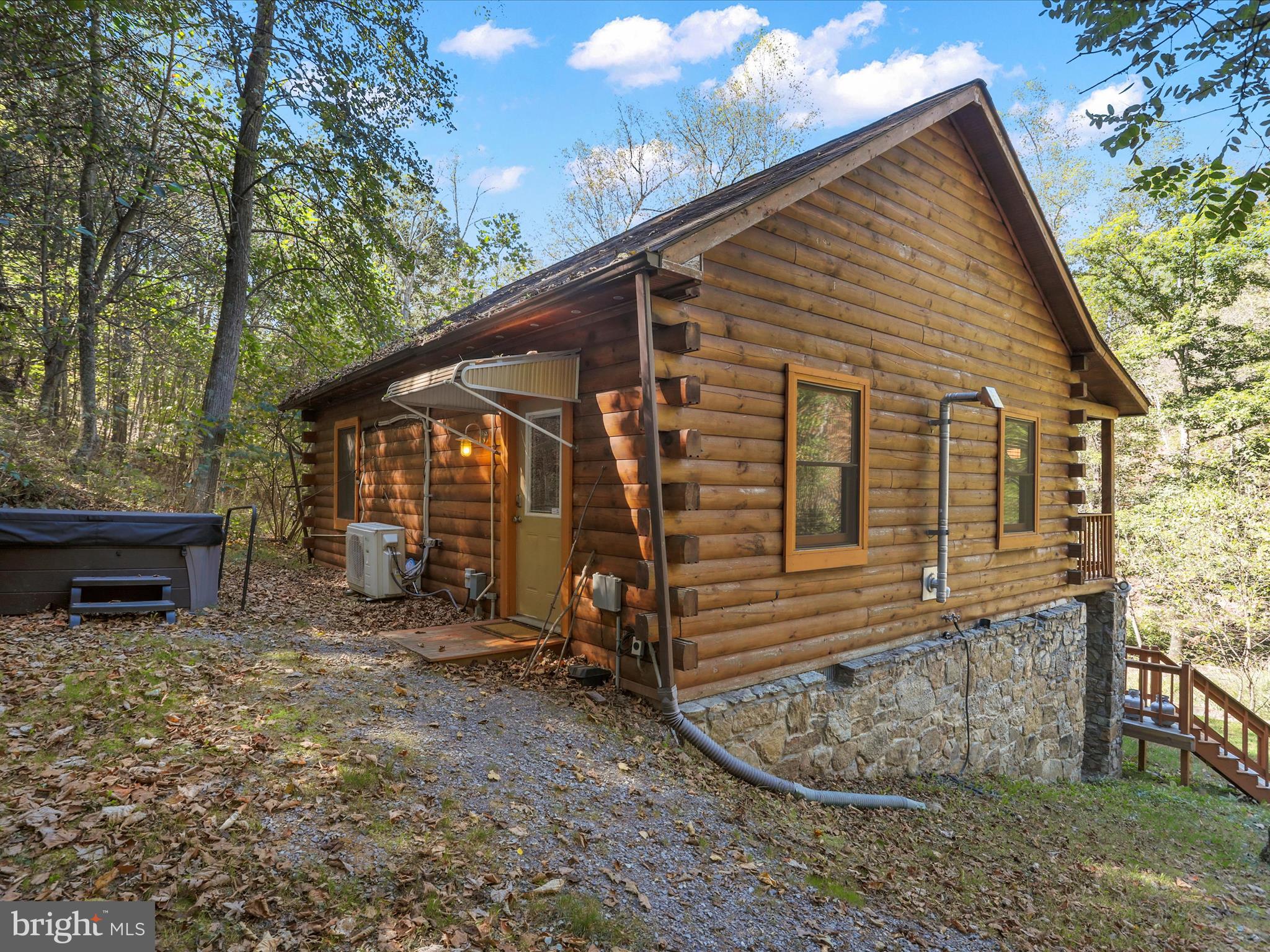 ROUSE MOUNTAIN - Residential