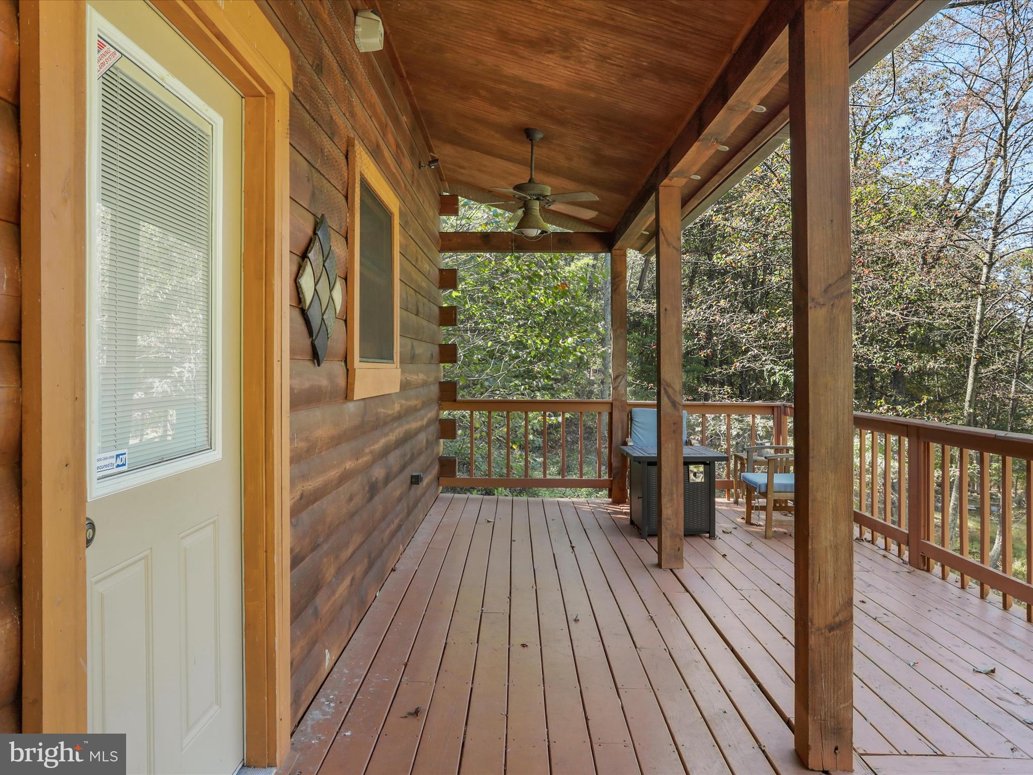 ROUSE MOUNTAIN - Residential