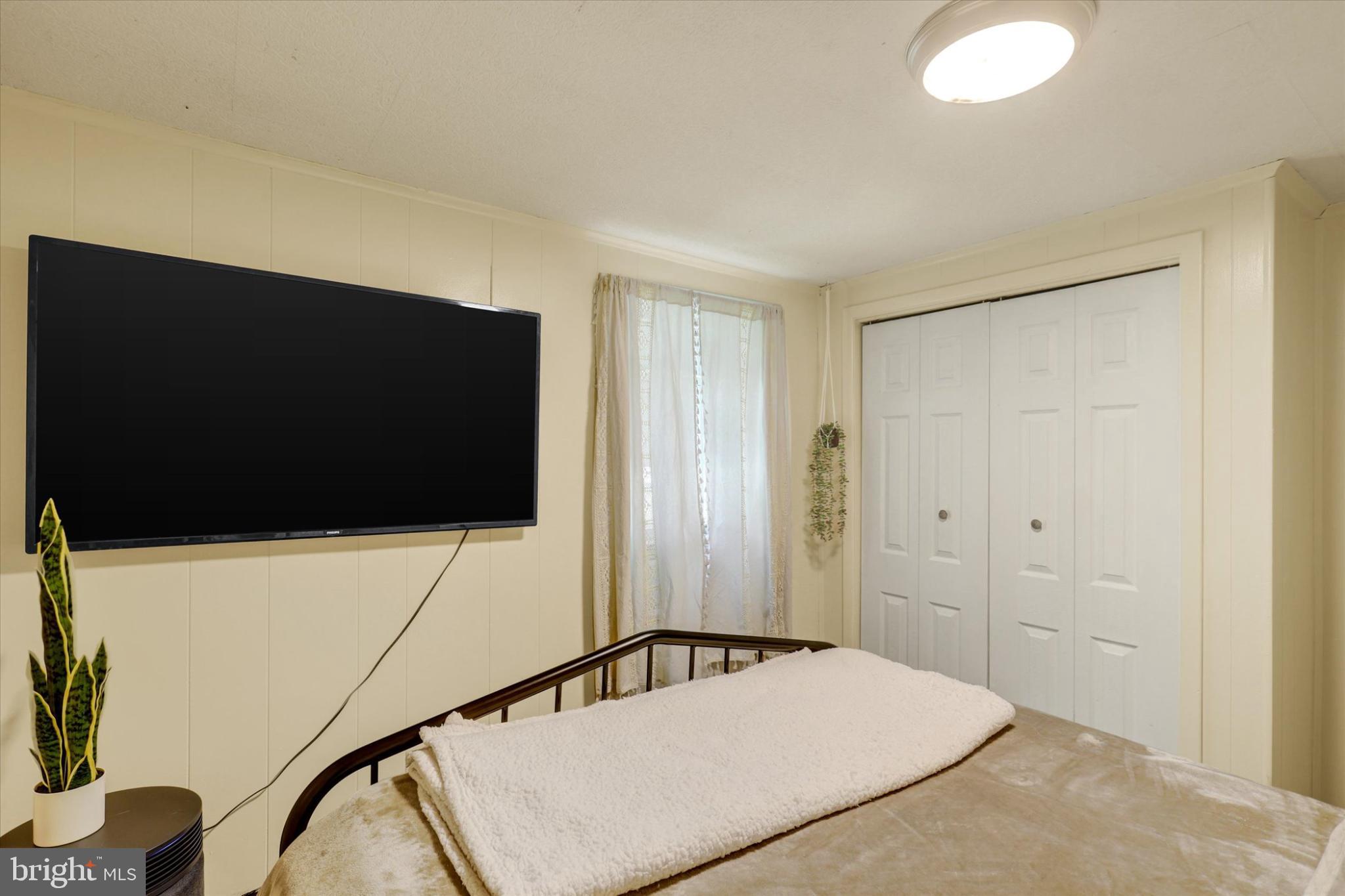 SOUTHAMPTON CUMBERLAND - Residential