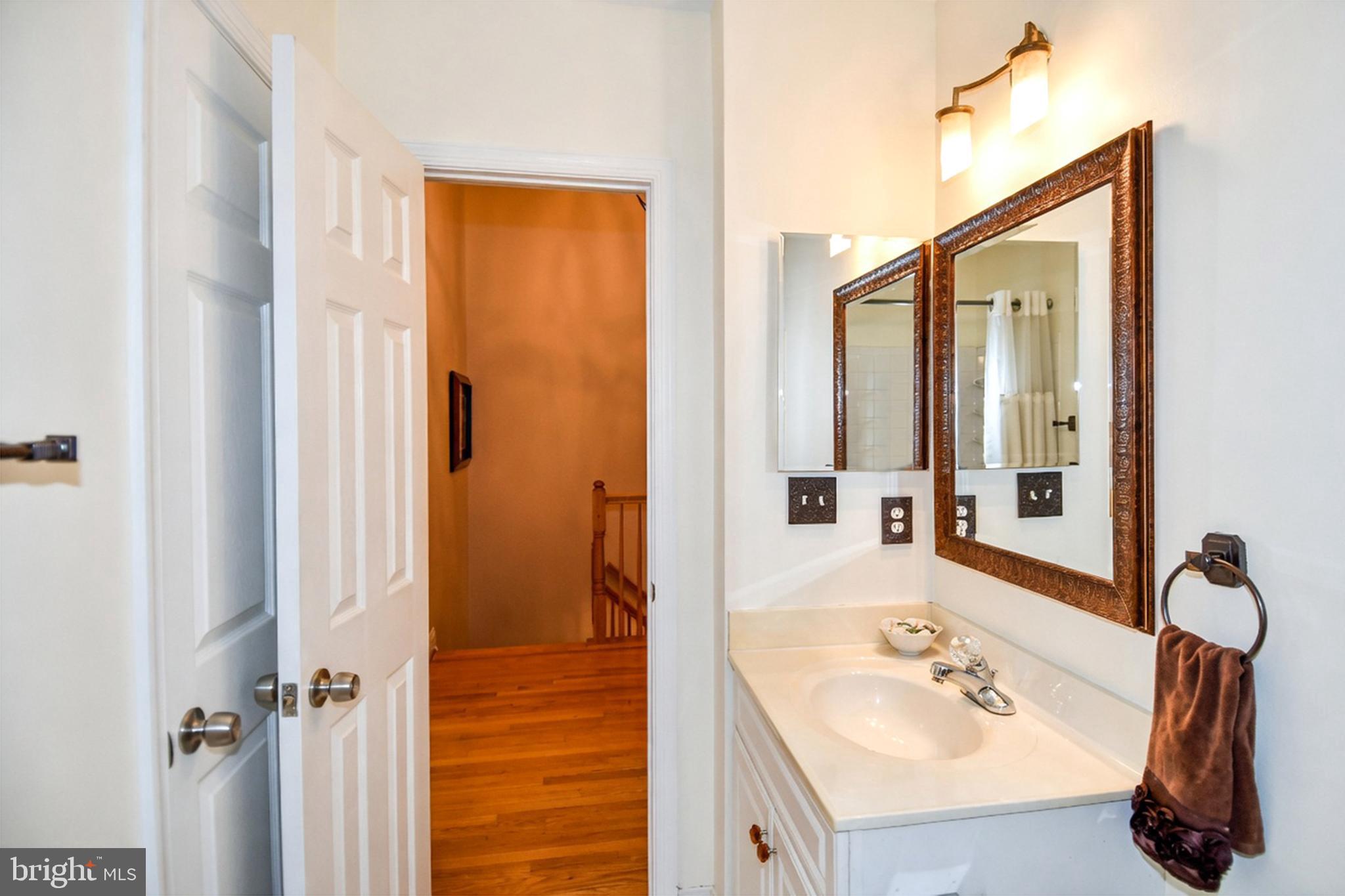 TOWER OAKS - Residential