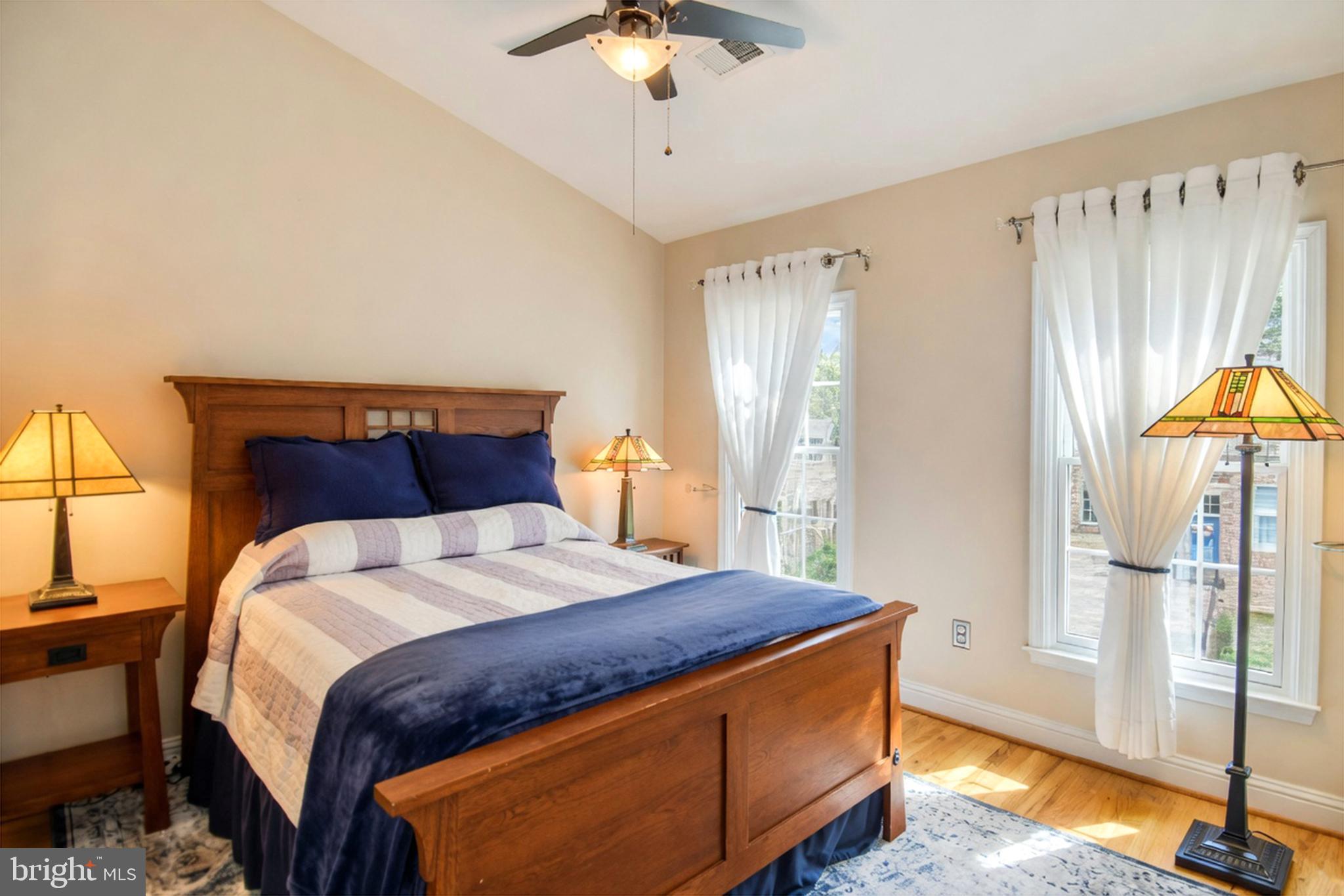 TOWER OAKS - Residential