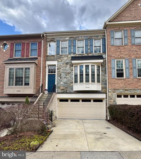 1040 GRAND OAK WAY ROCKVILLE MD 20852