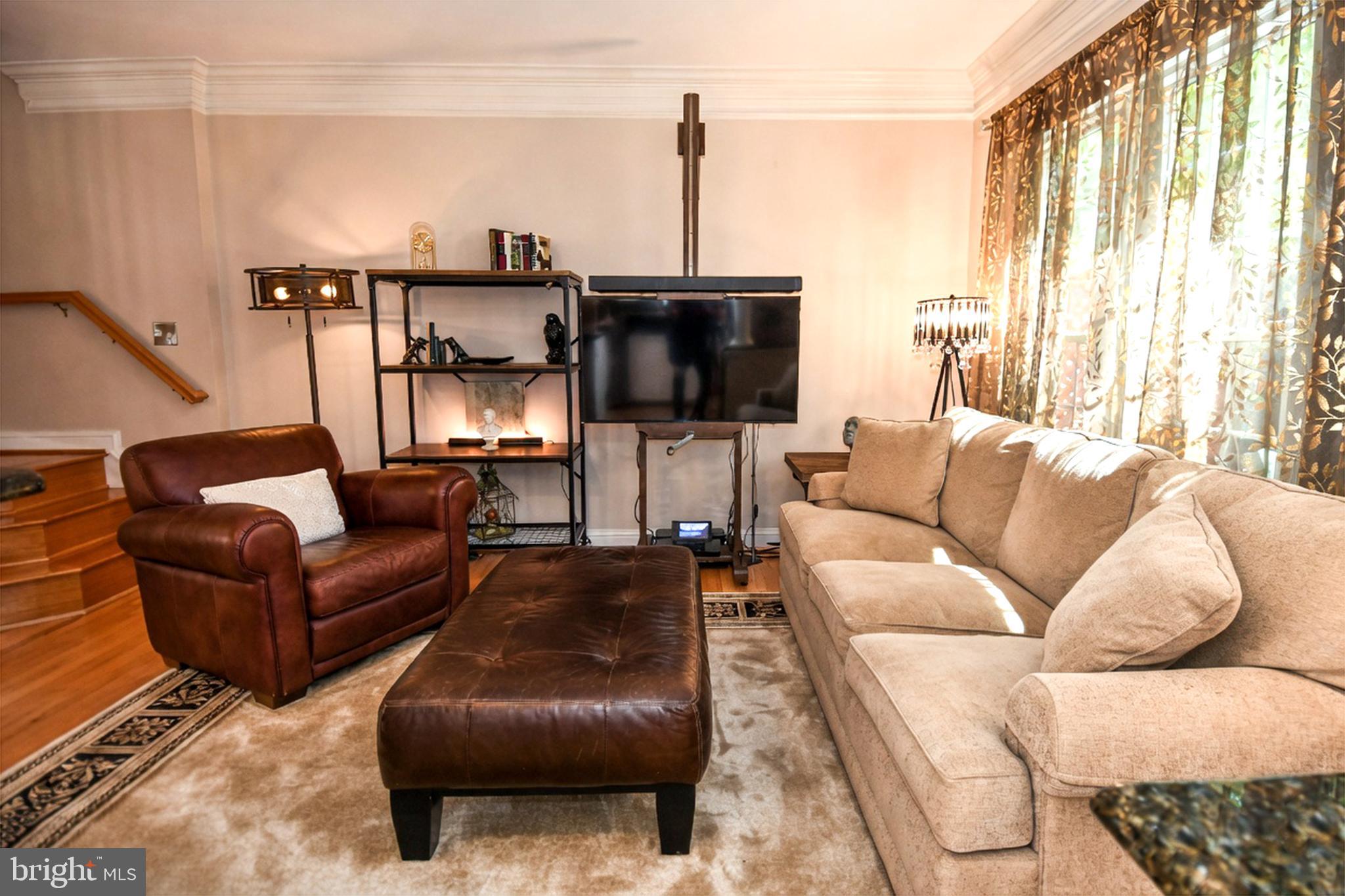 TOWER OAKS - Residential