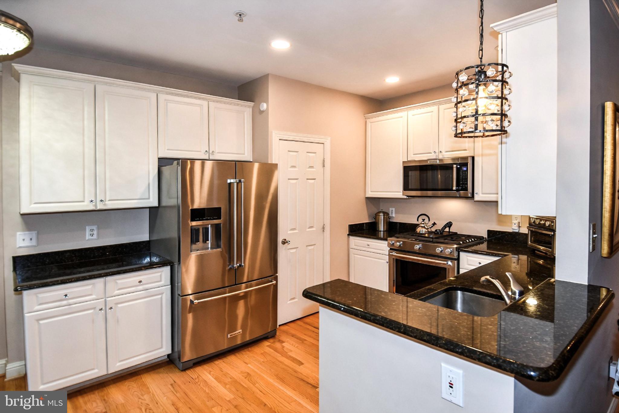 TOWER OAKS - Residential