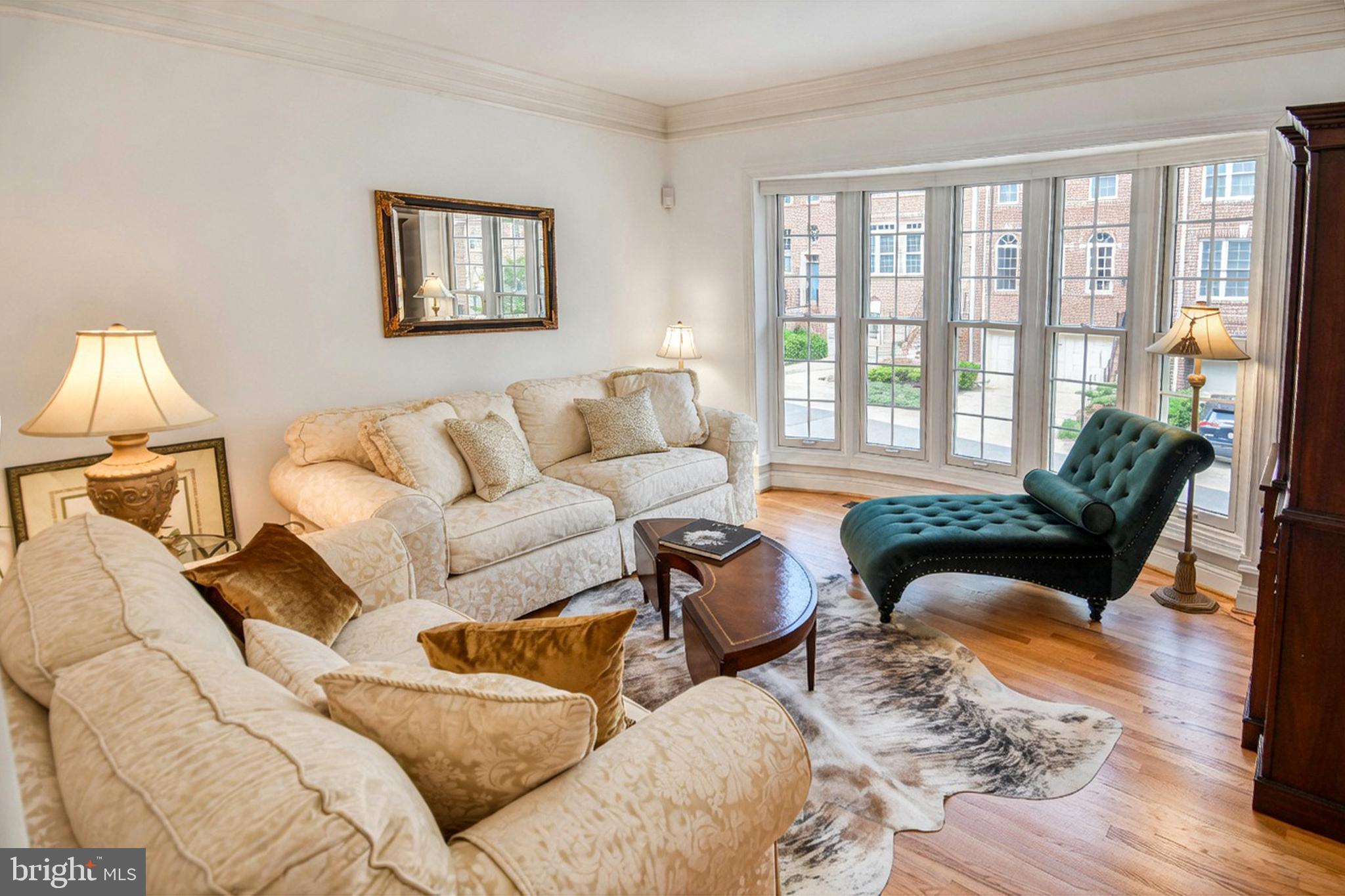 TOWER OAKS - Residential