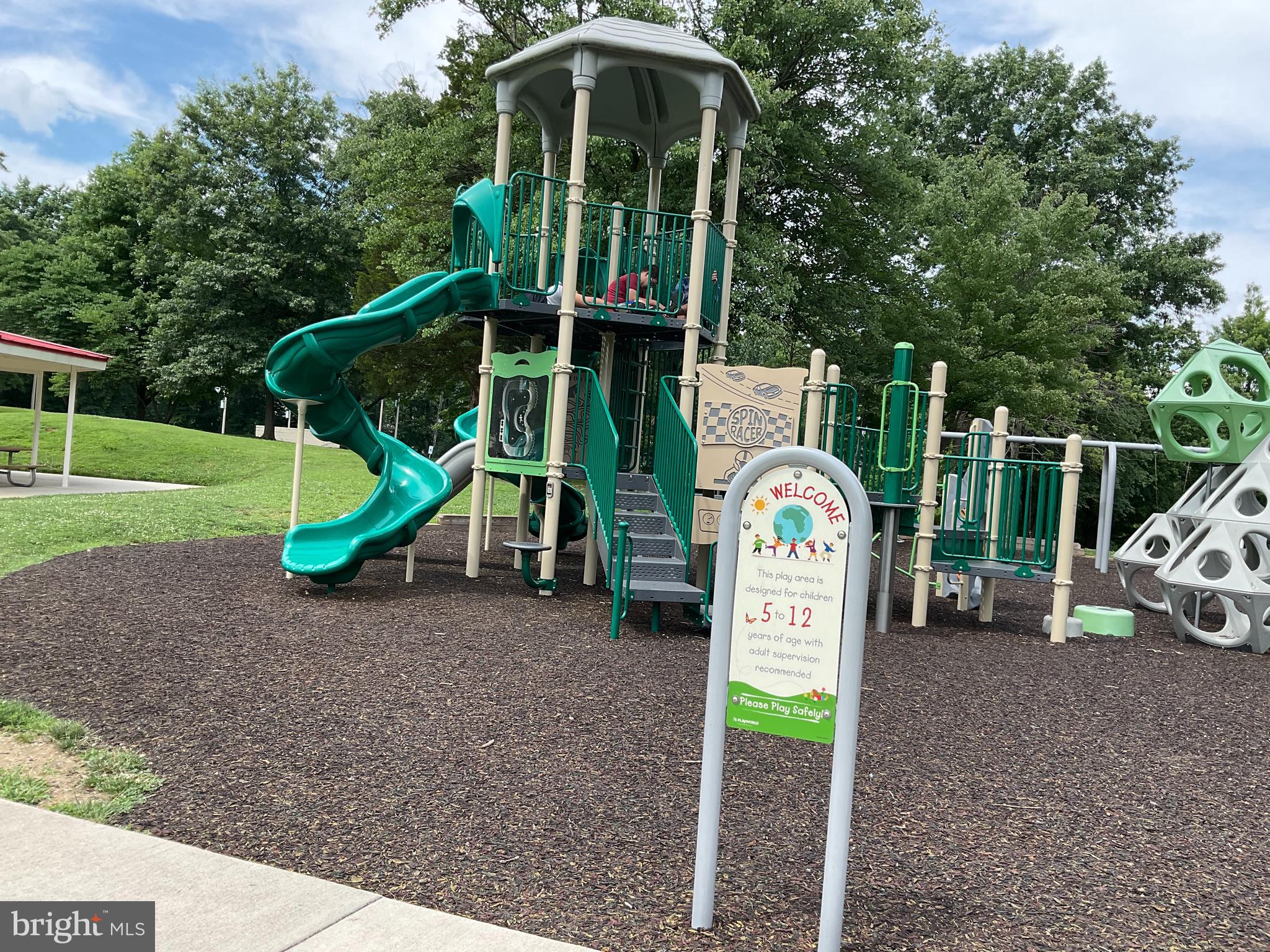 TOWER OAKS - Residential