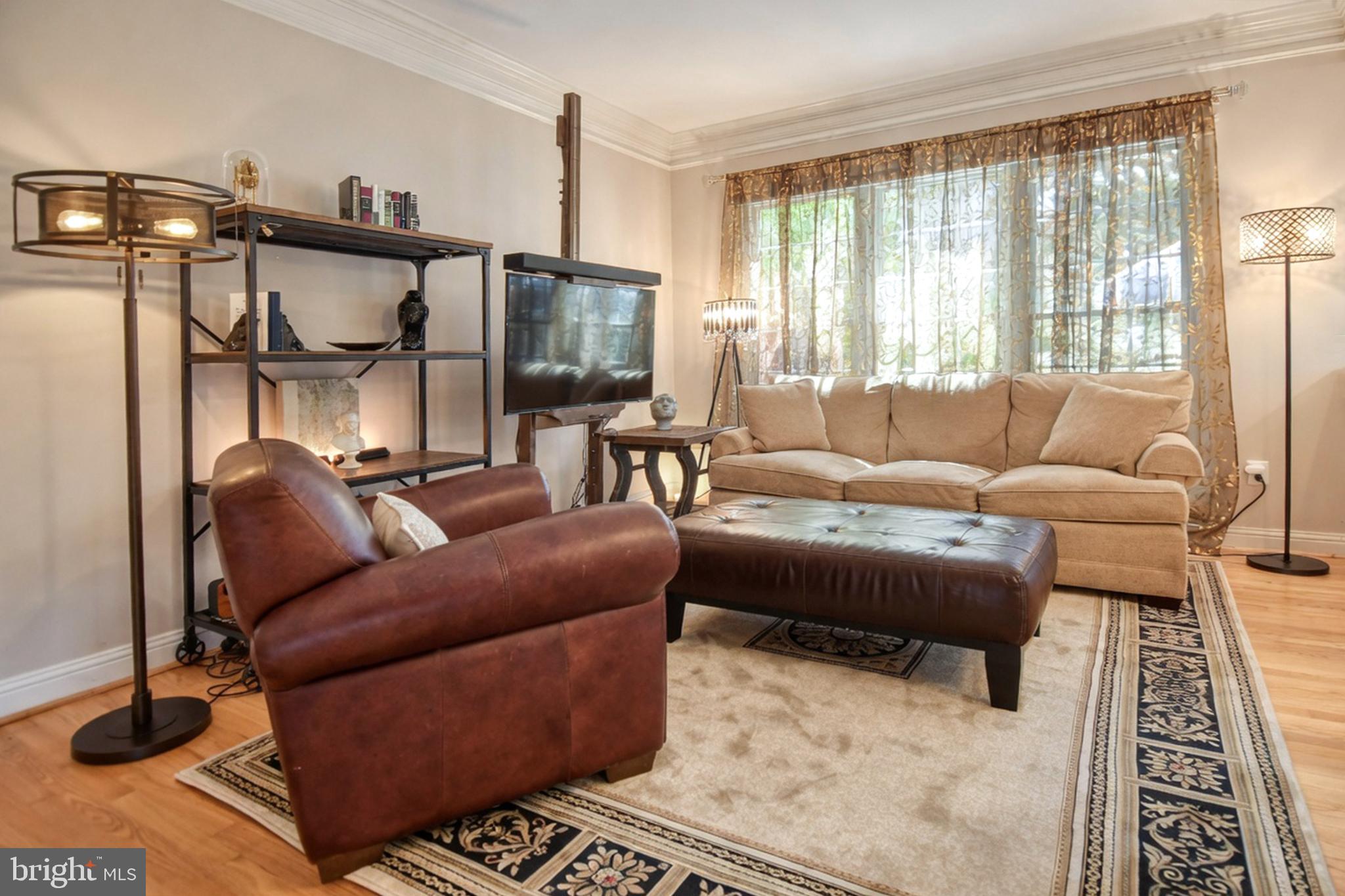 TOWER OAKS - Residential