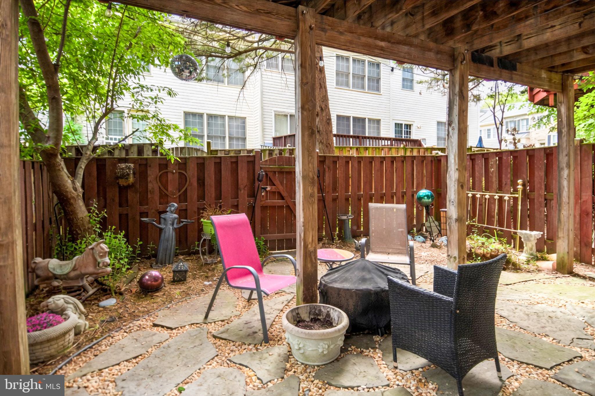 TOWER OAKS - Residential