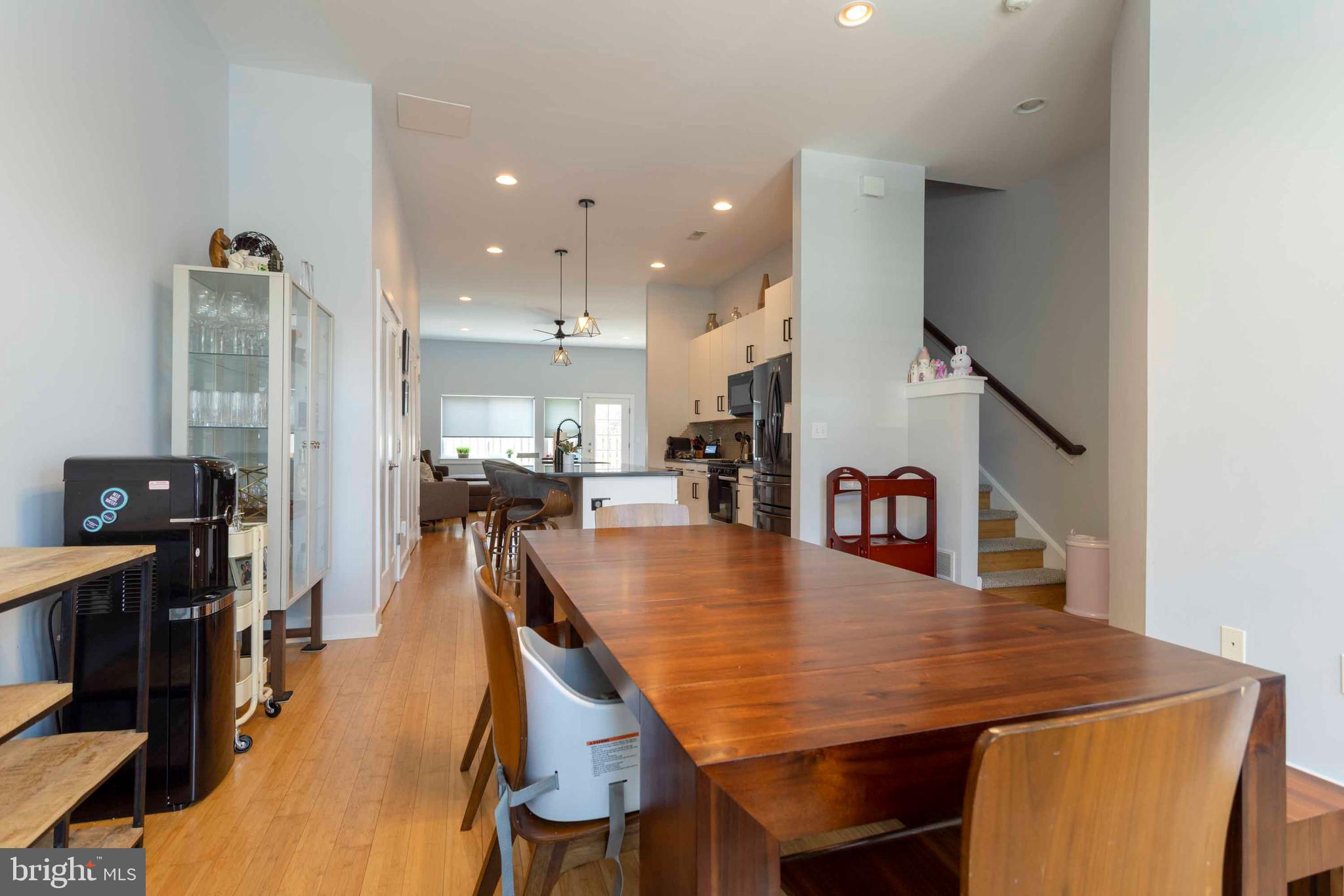 2312 E SERGEANT STREET