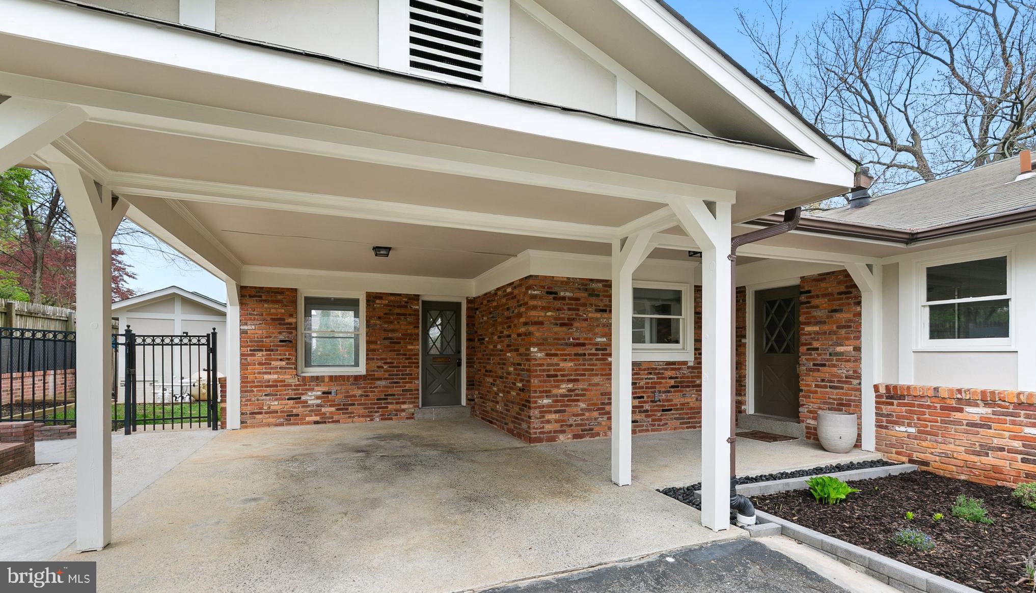 WOODSIDE PARK - Residential