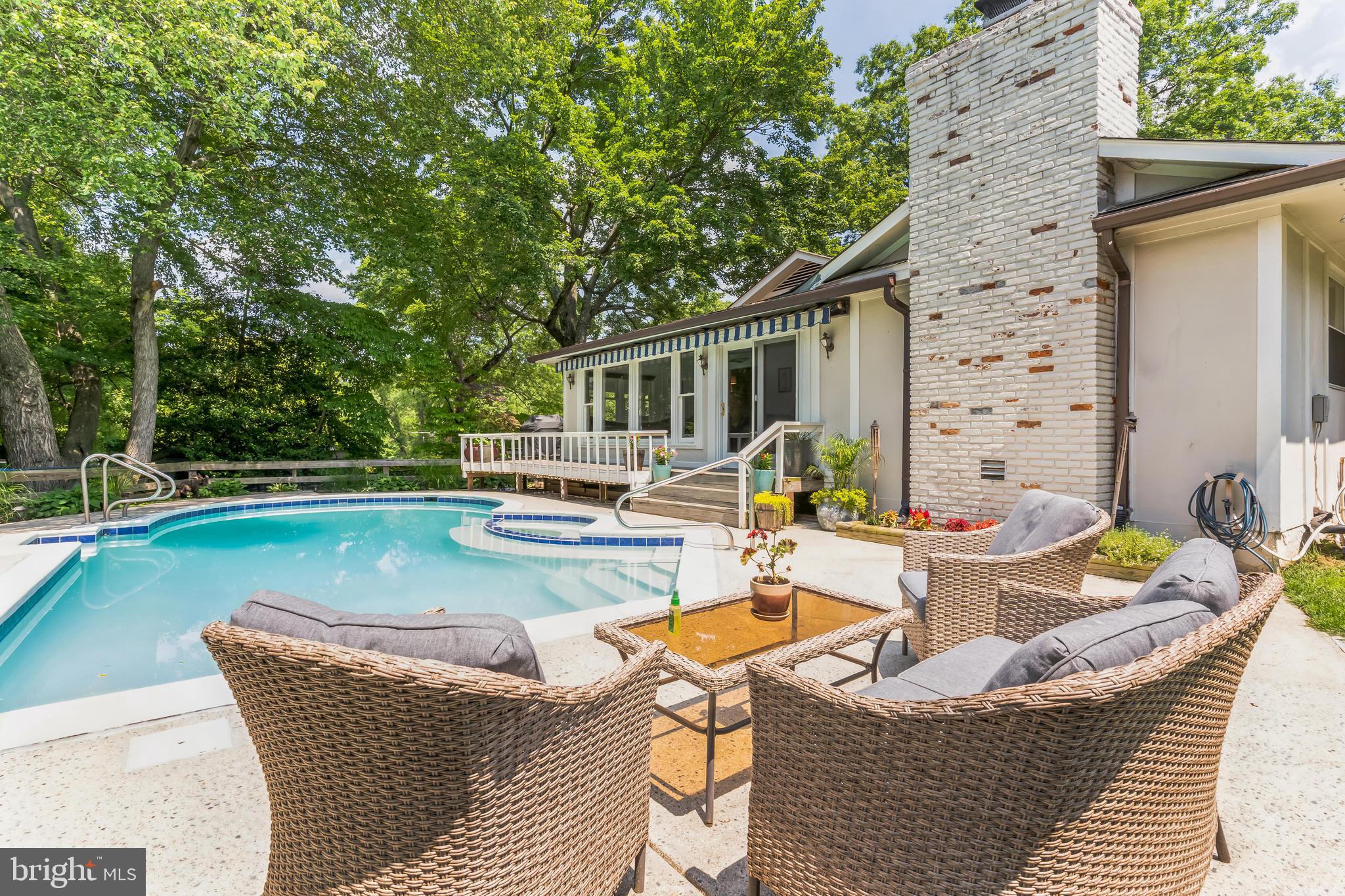 WOODSIDE PARK - Residential