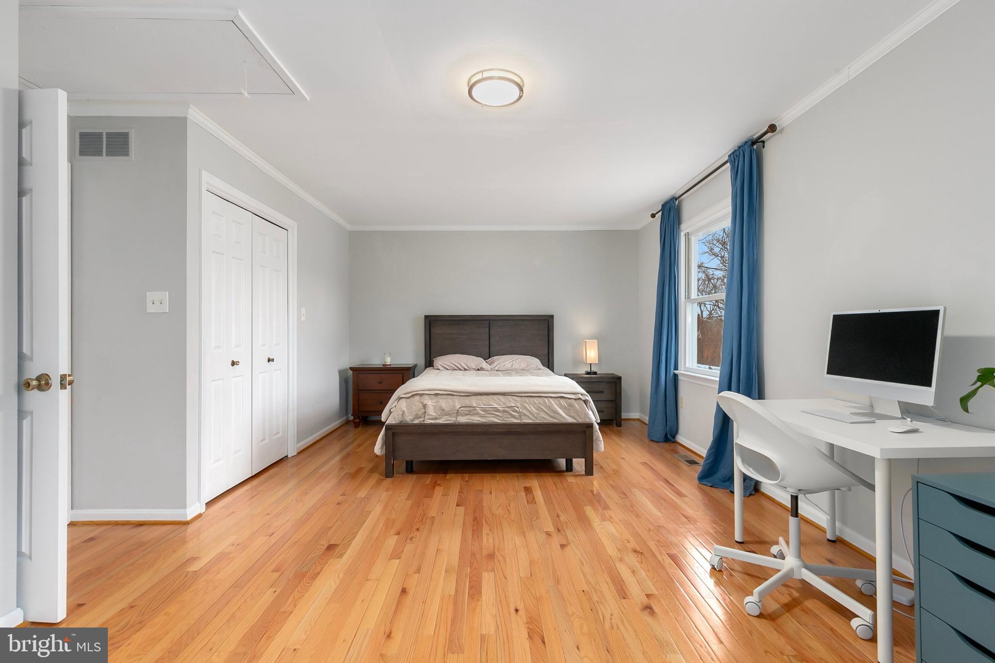 WOODSIDE PARK - Residential