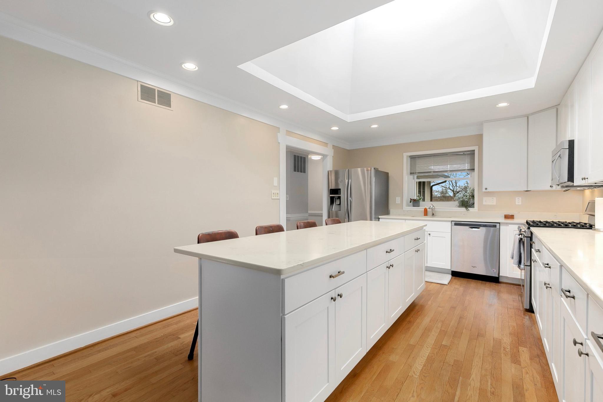 WOODSIDE PARK - Residential