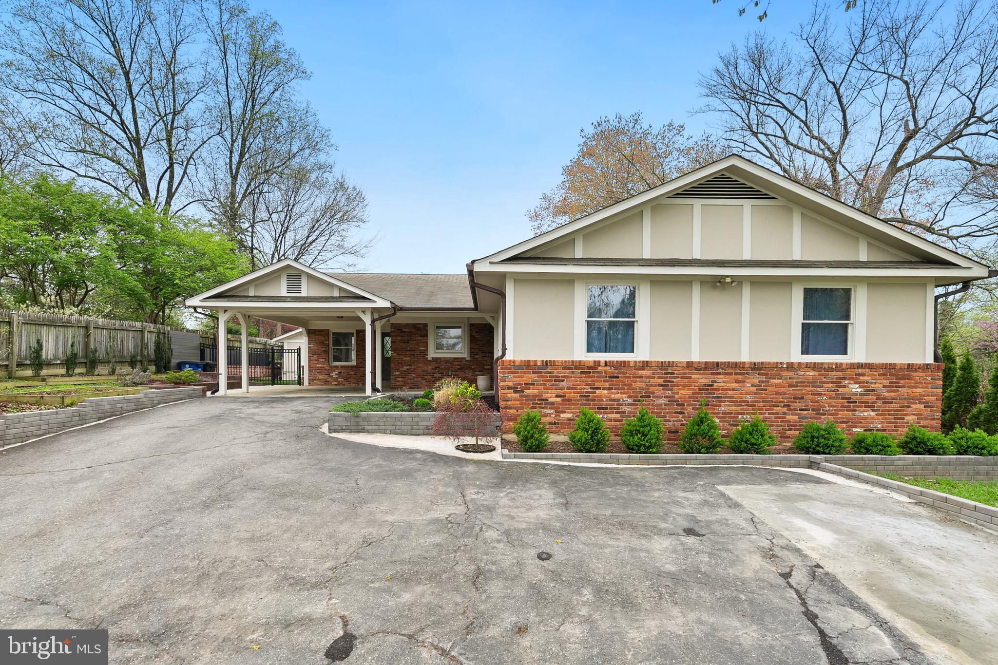 WOODSIDE PARK - Residential