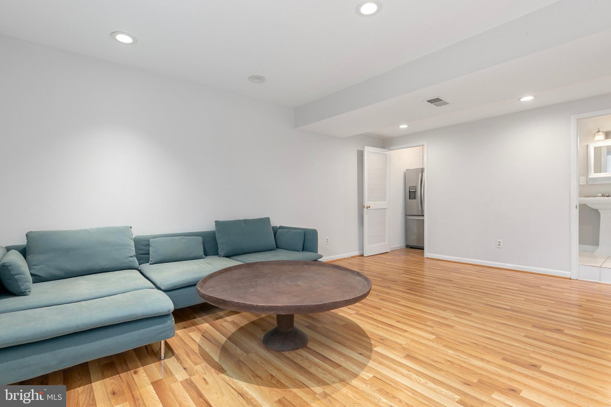 WOODSIDE PARK - Residential