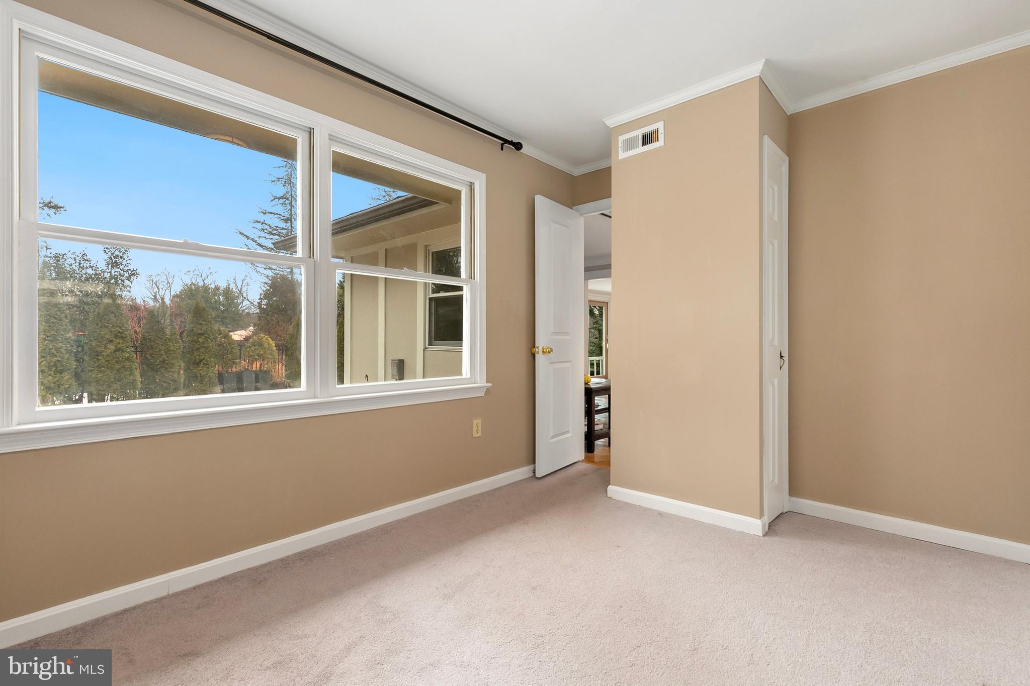 WOODSIDE PARK - Residential