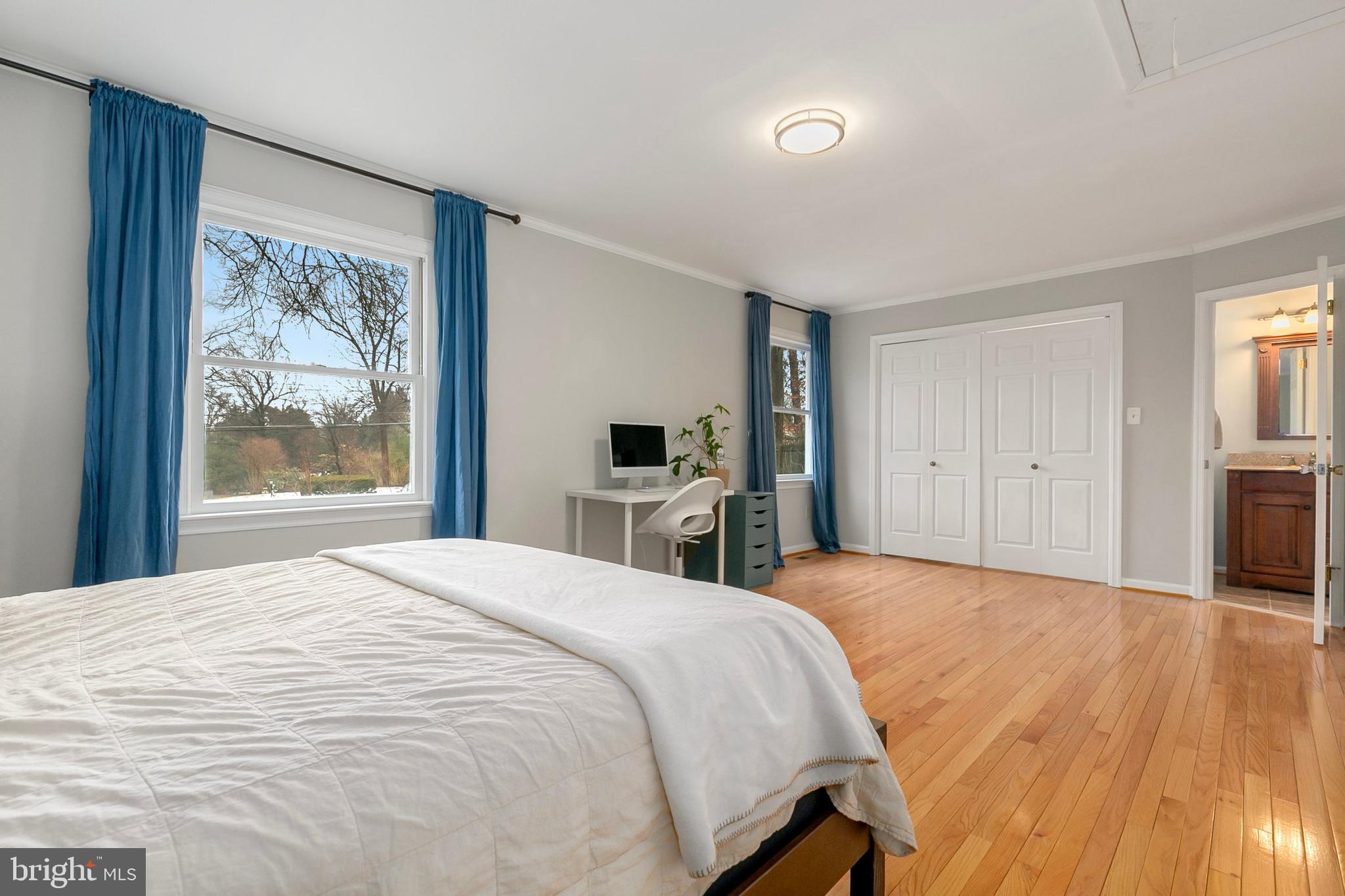 WOODSIDE PARK - Residential