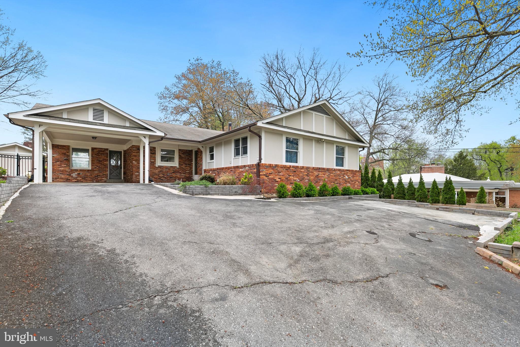 WOODSIDE PARK - Residential