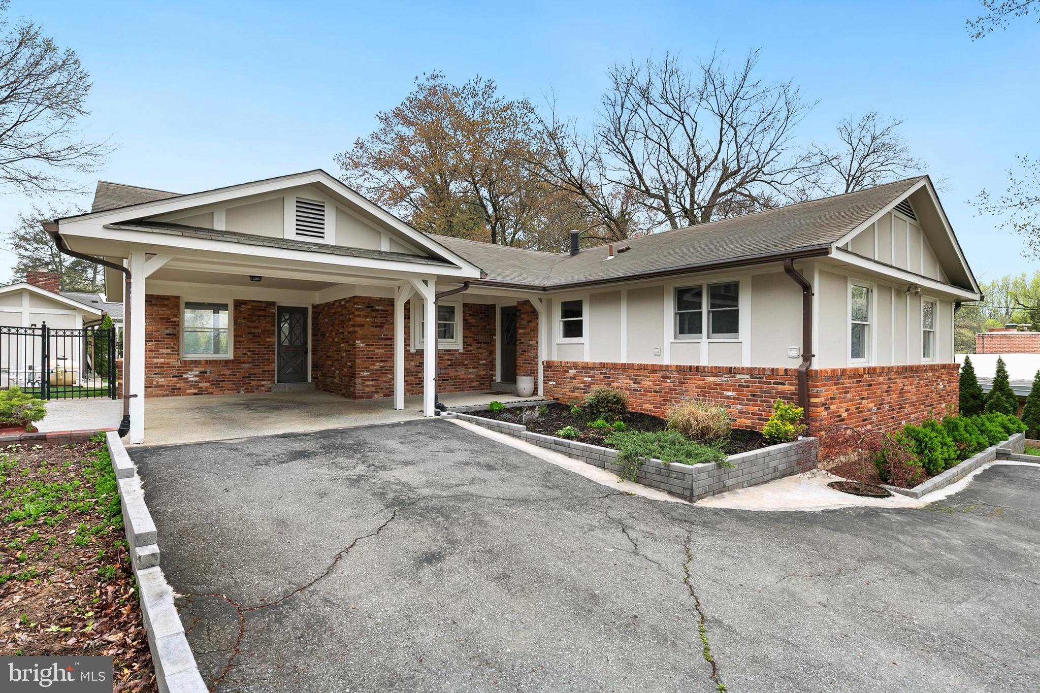 WOODSIDE PARK - Residential