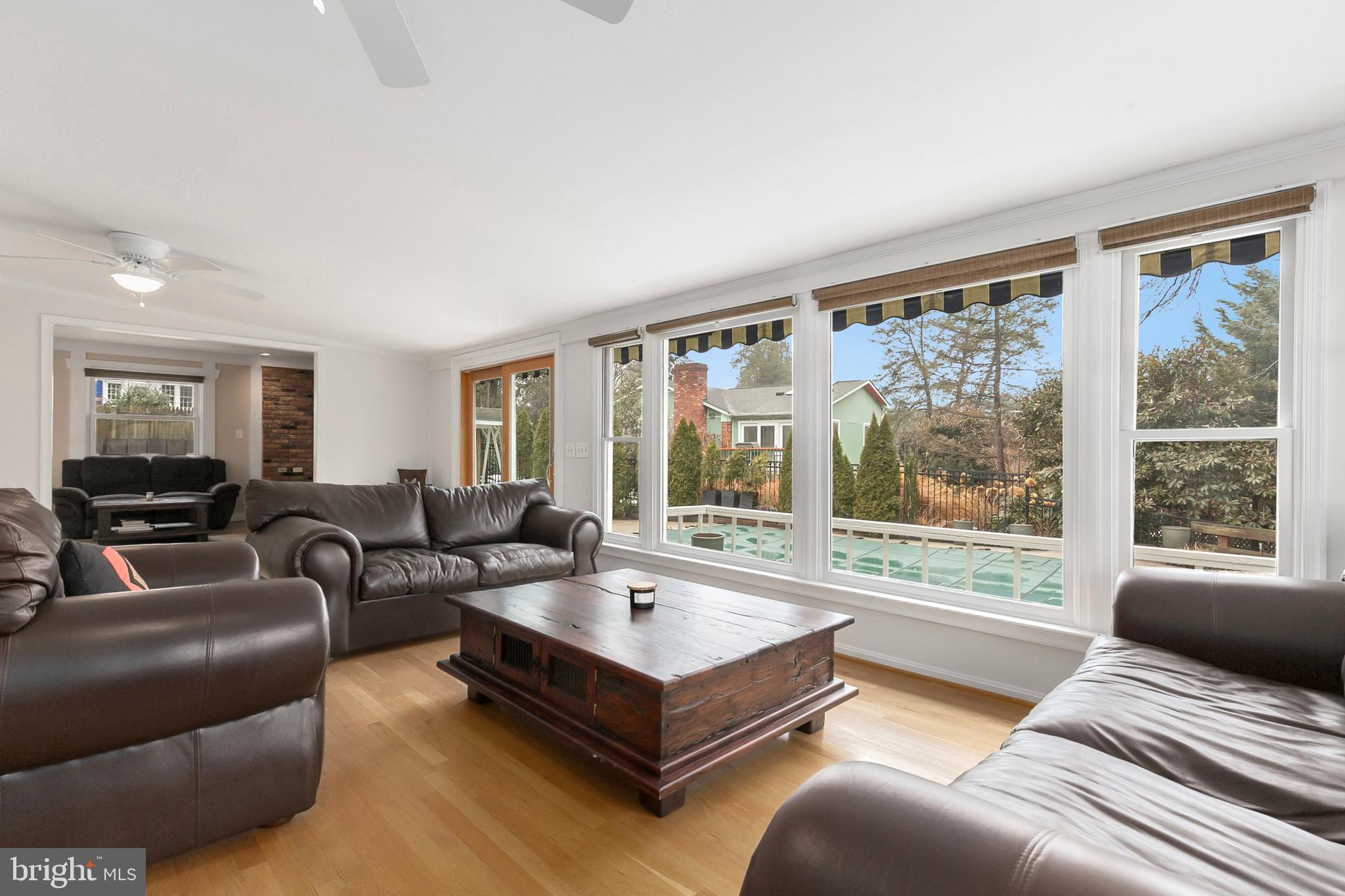 WOODSIDE PARK - Residential