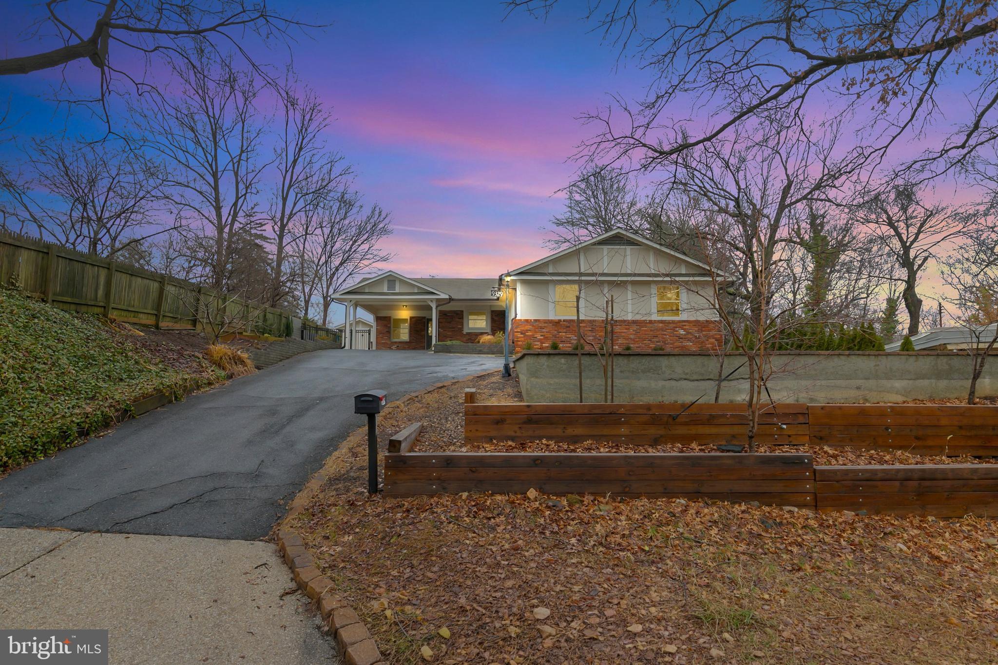 WOODSIDE PARK - Residential