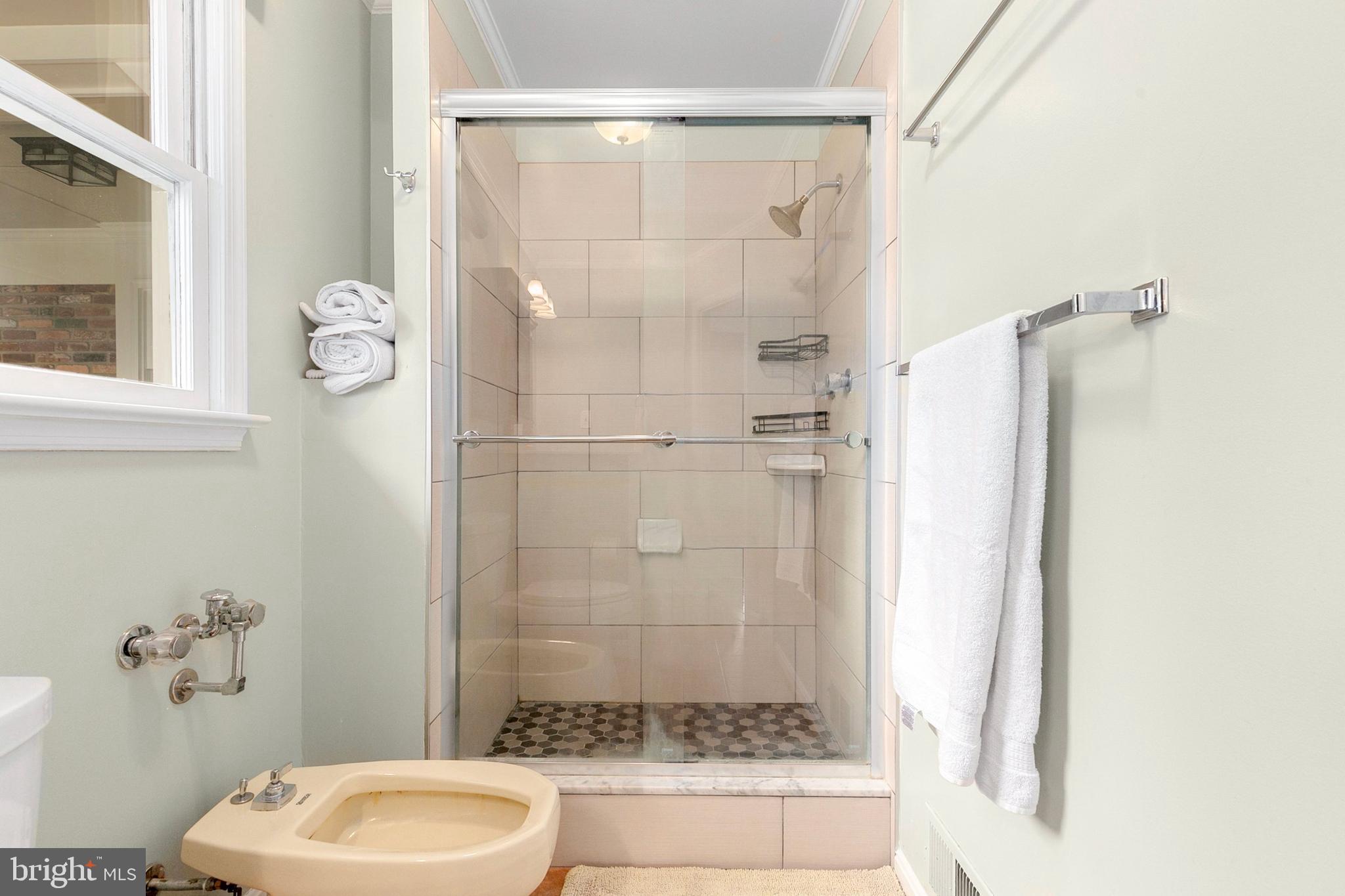 WOODSIDE PARK - Residential