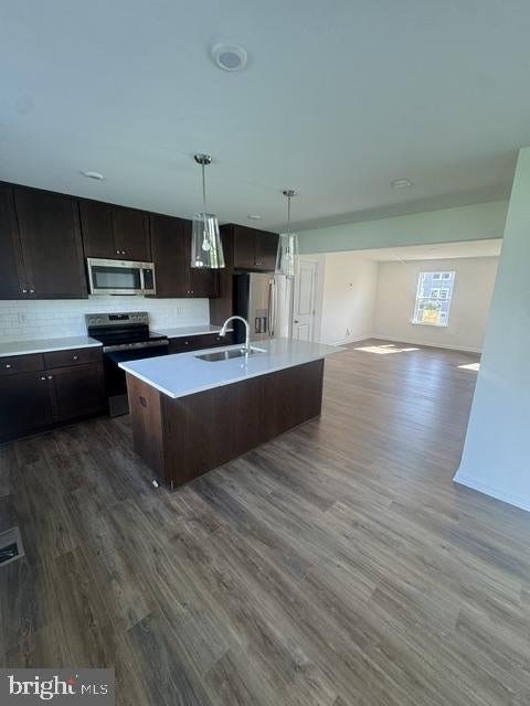 172 BOLINGBROKE WAY