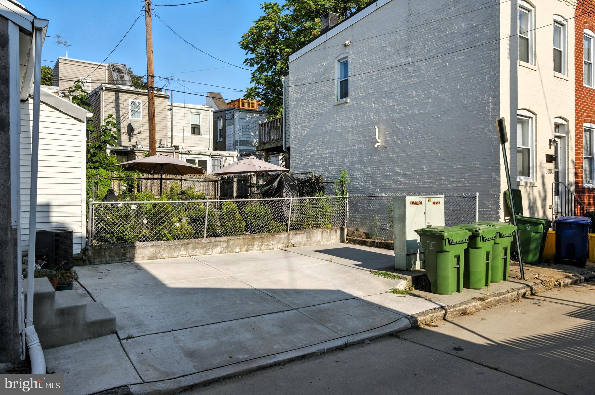 5 W HEATH STREET W