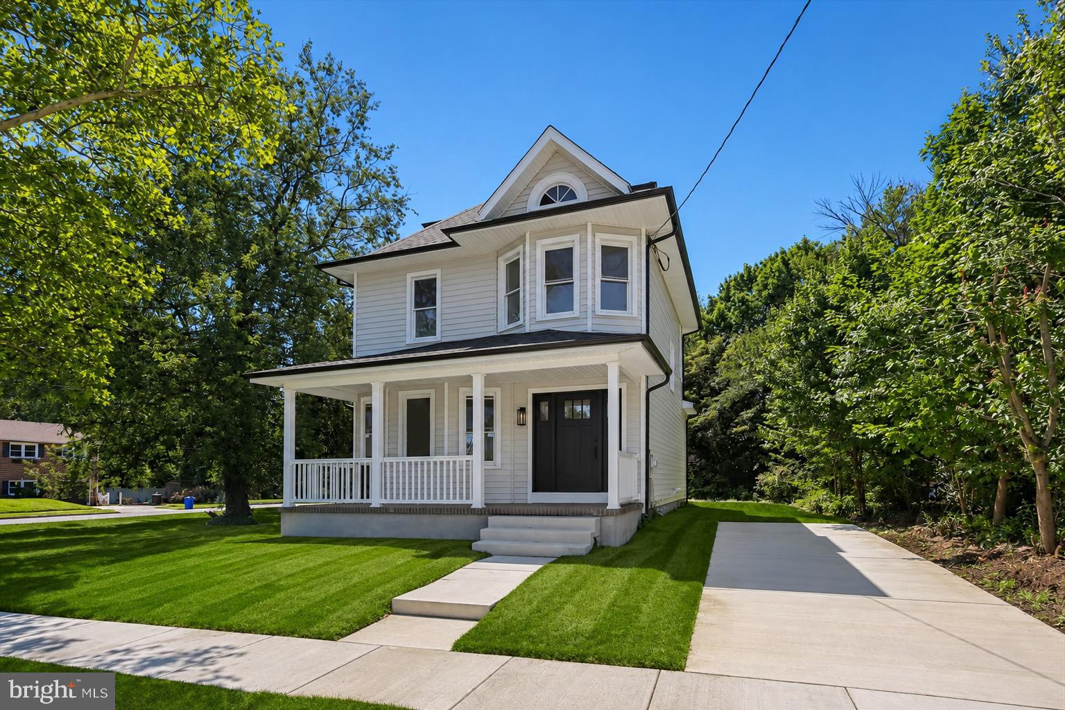 302 W WASHINGTON AVENUE