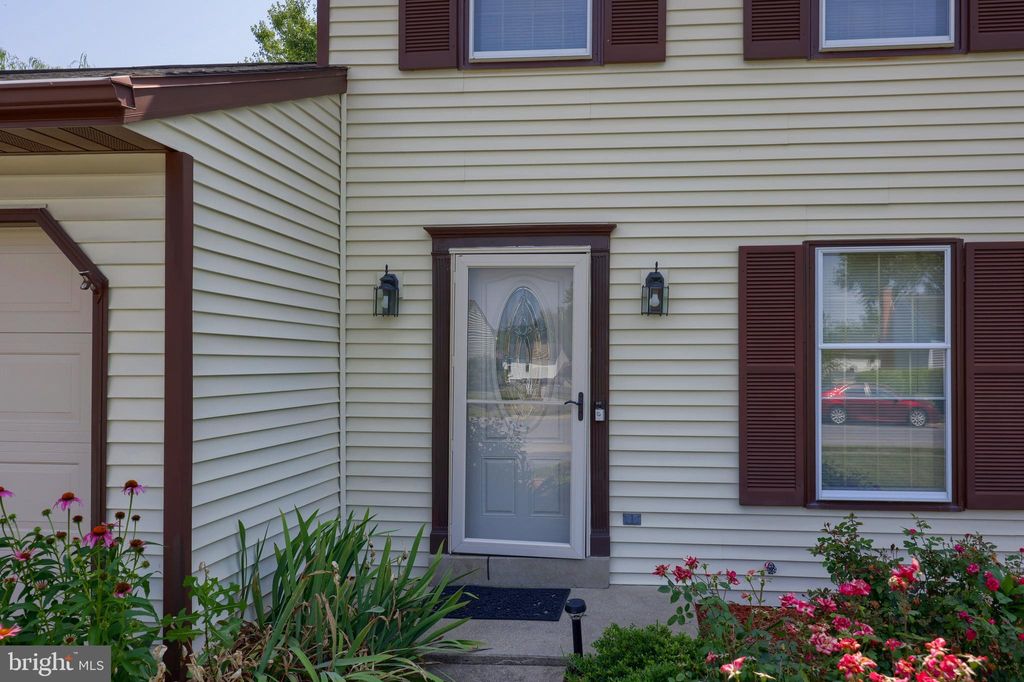 Photo of 2317 Henbird Lane, Lancaster, PA 17601 (MLS # PALA2052700)