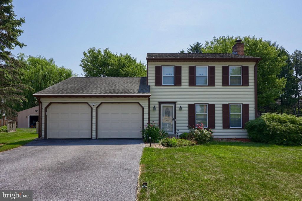Photo of 2317 Henbird Lane, Lancaster, PA 17601 (MLS # PALA2052700)