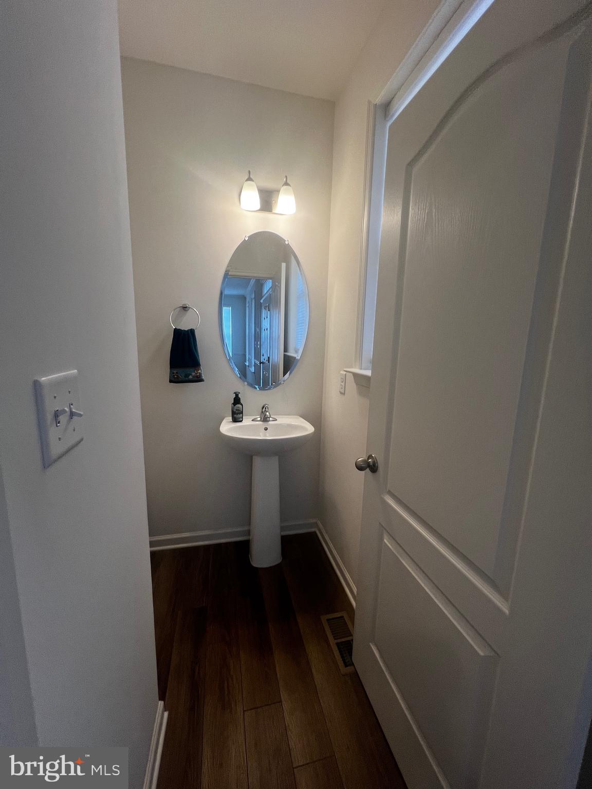 MCCAULEY CROSSING - Residential Lease