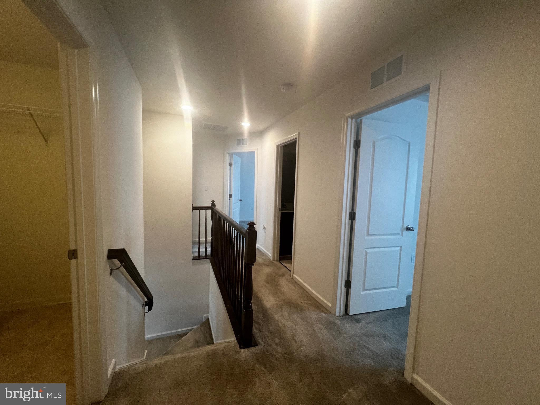 MCCAULEY CROSSING - Residential Lease