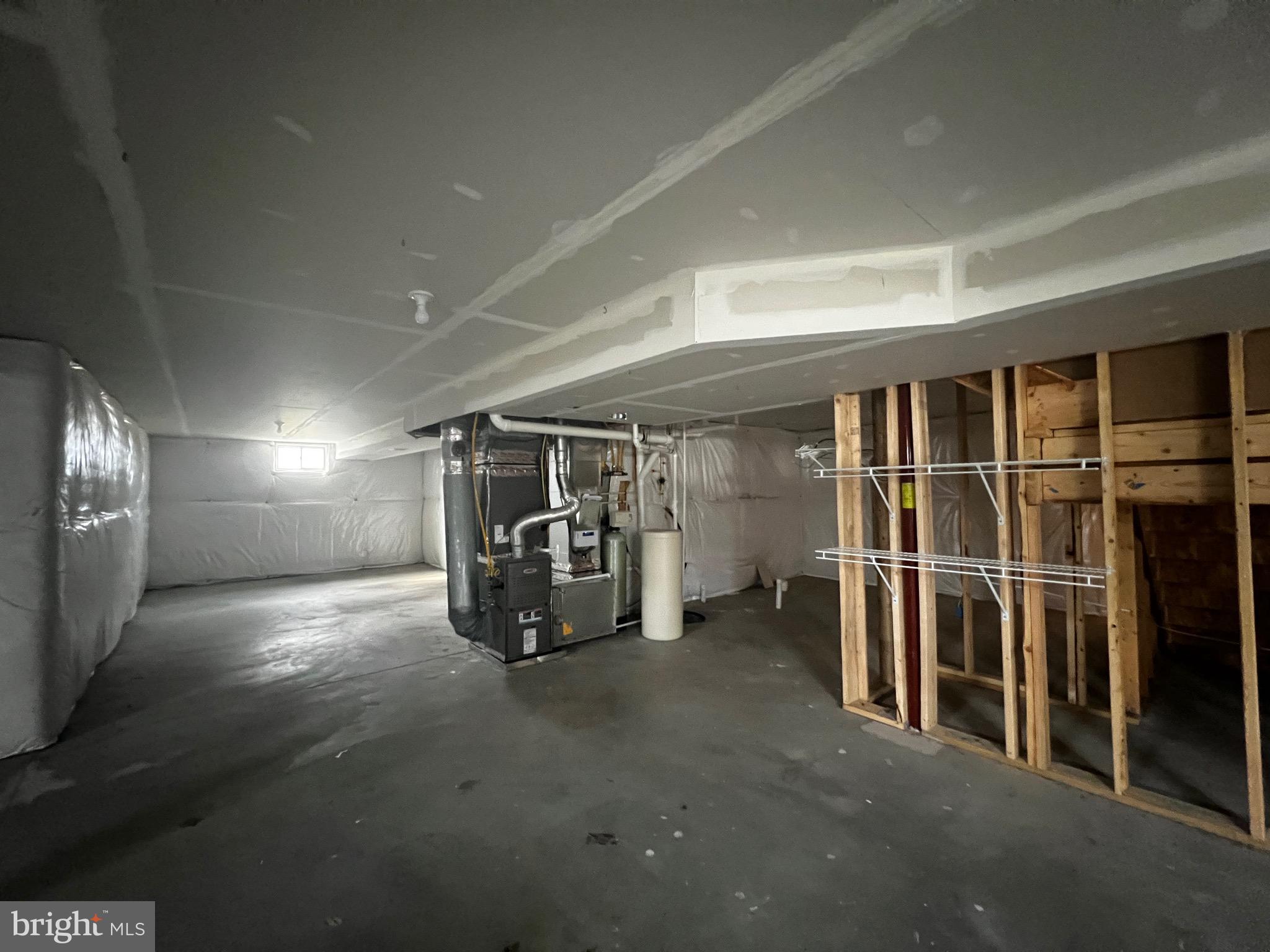 MCCAULEY CROSSING - Residential Lease