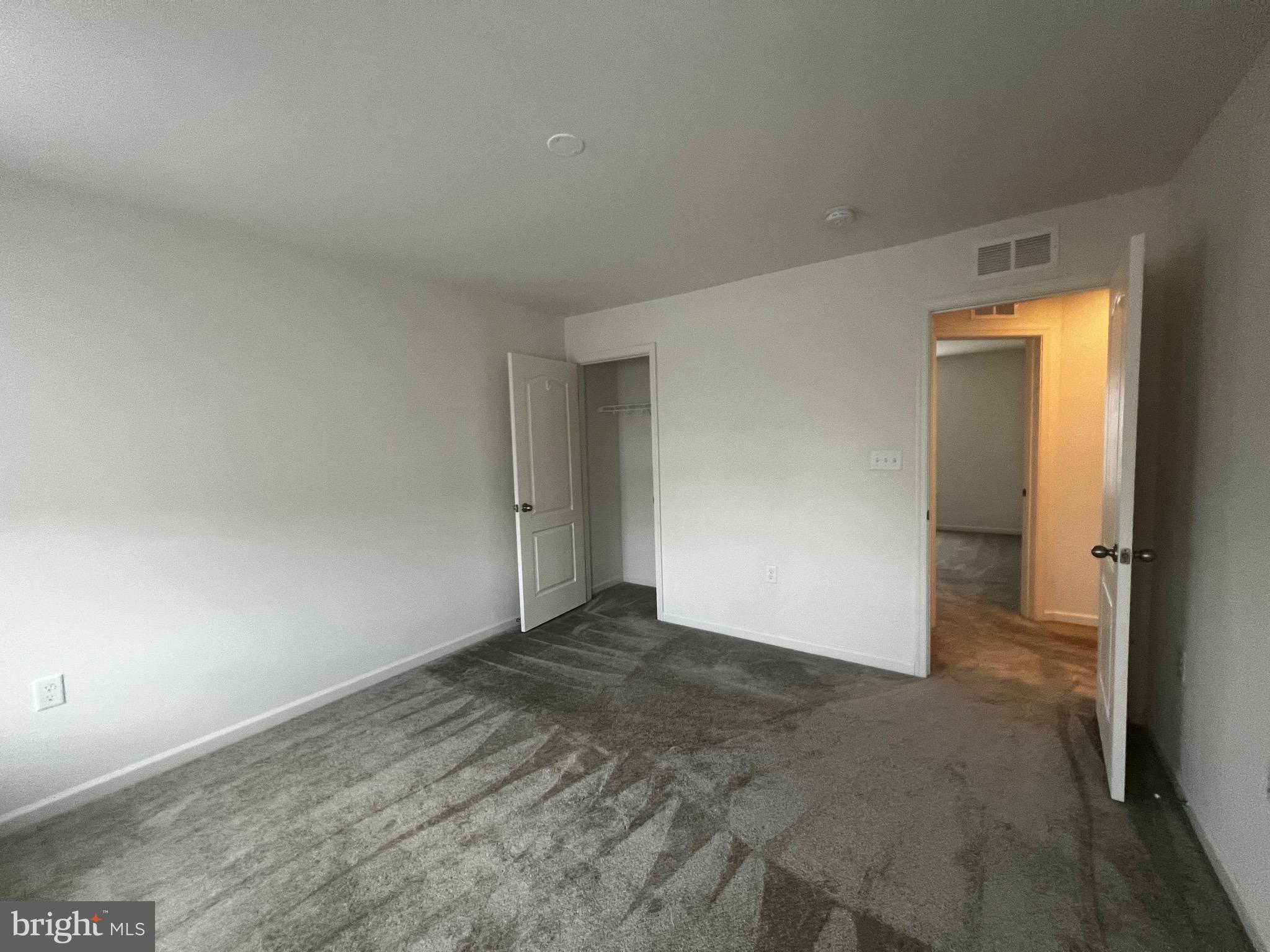 MCCAULEY CROSSING - Residential Lease