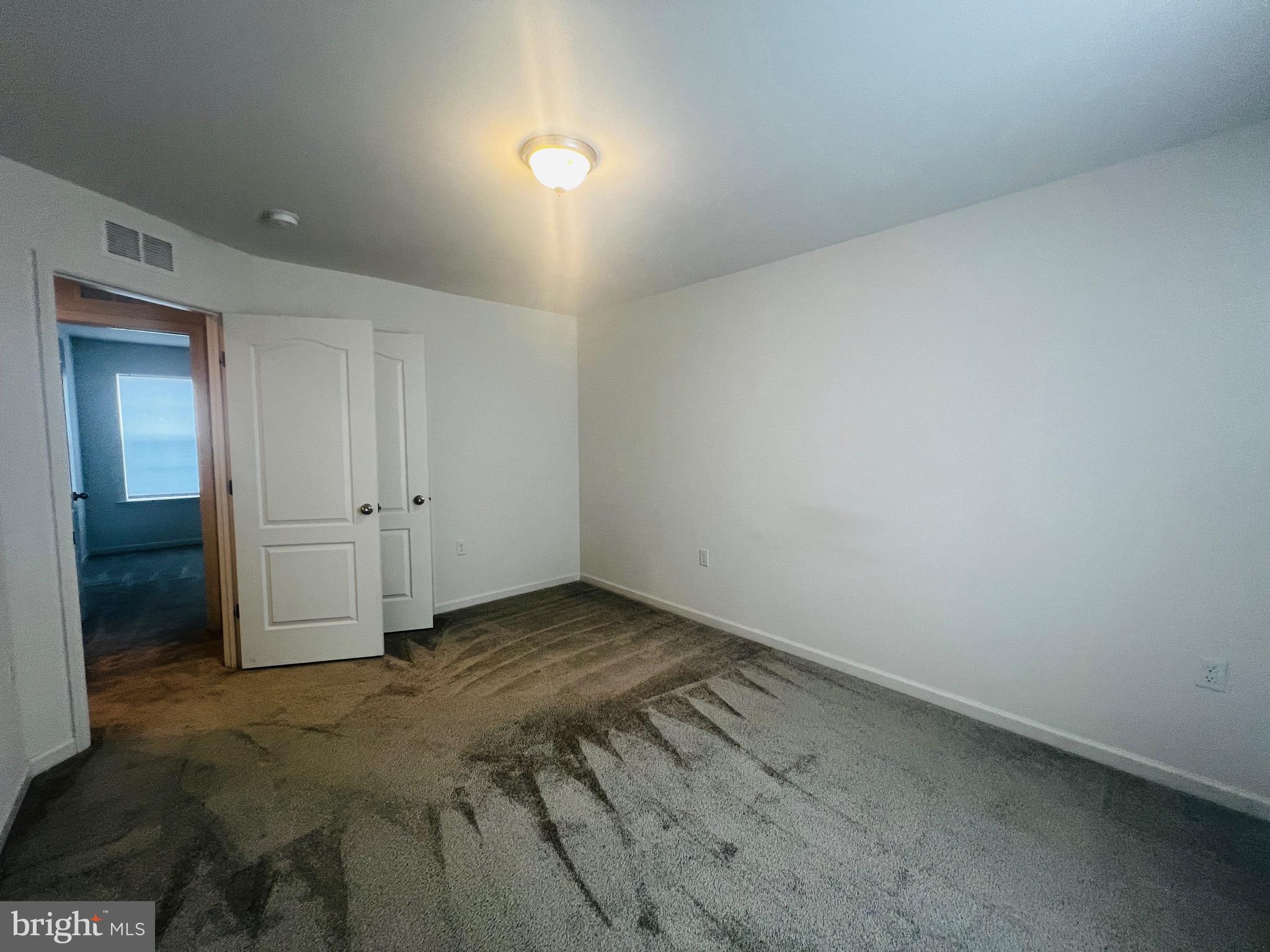 MCCAULEY CROSSING - Residential Lease