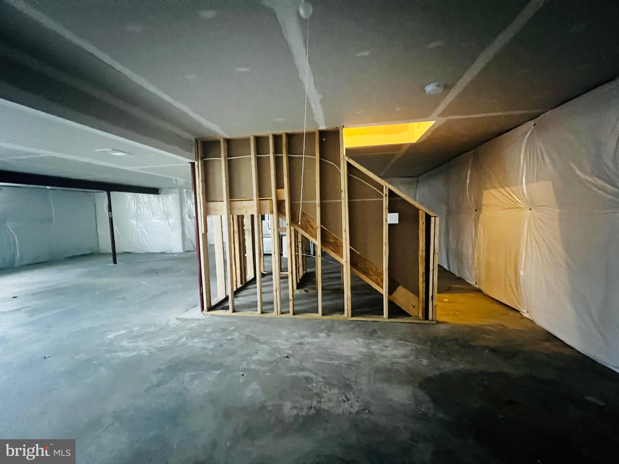 MCCAULEY CROSSING - Residential Lease