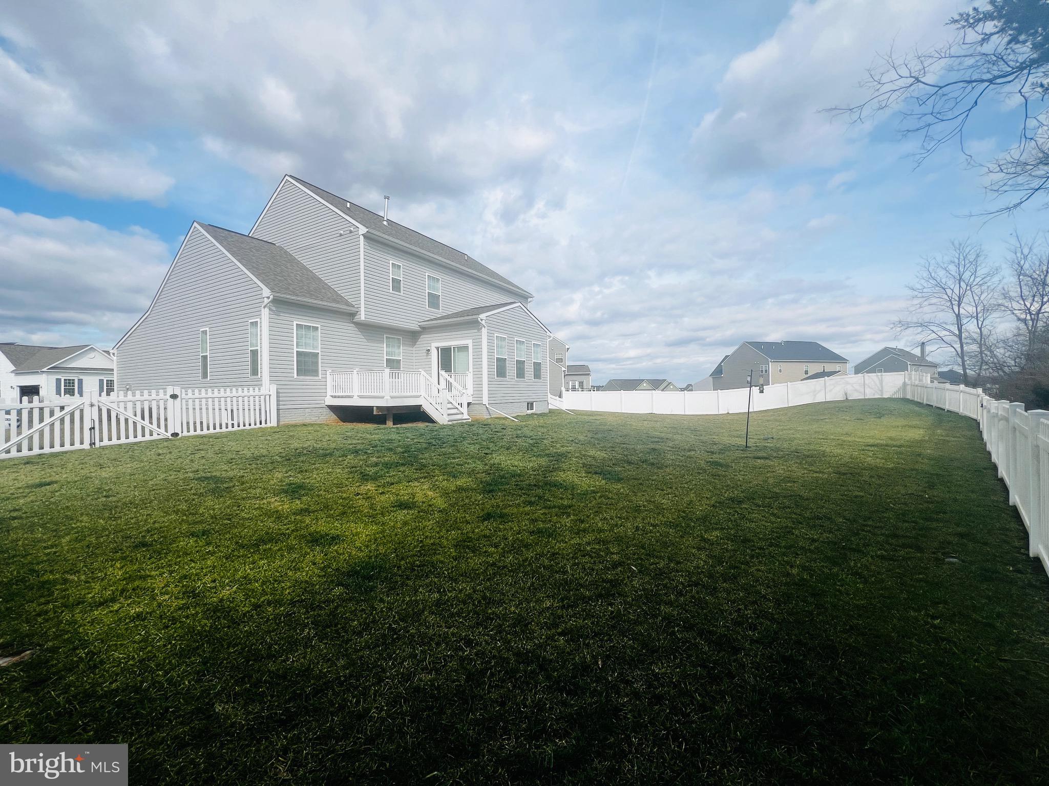 MCCAULEY CROSSING - Residential Lease