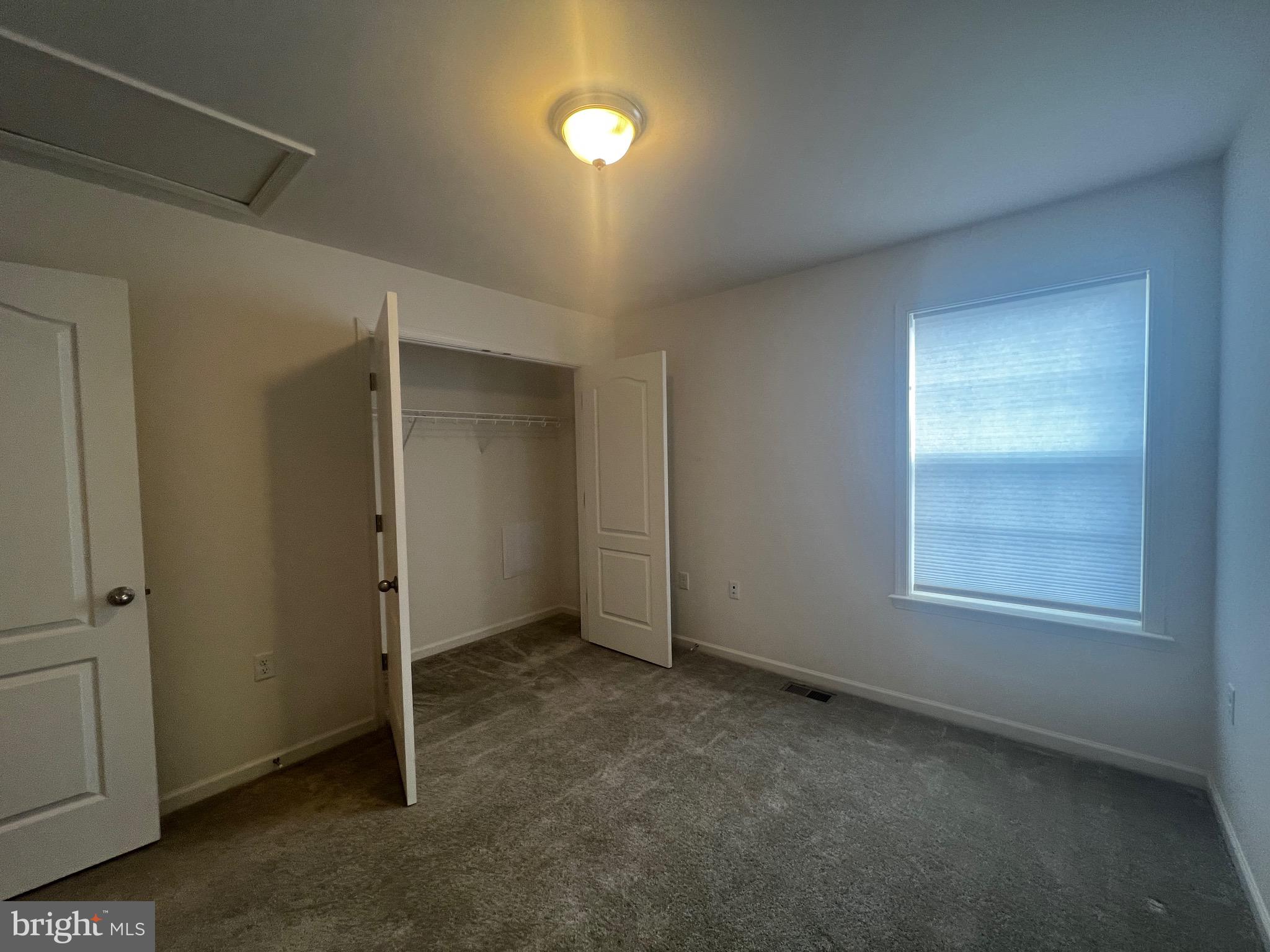 MCCAULEY CROSSING - Residential Lease