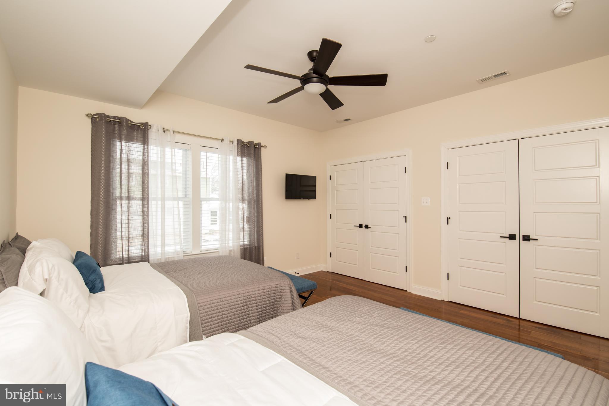 ROXBOROUGH - Residential