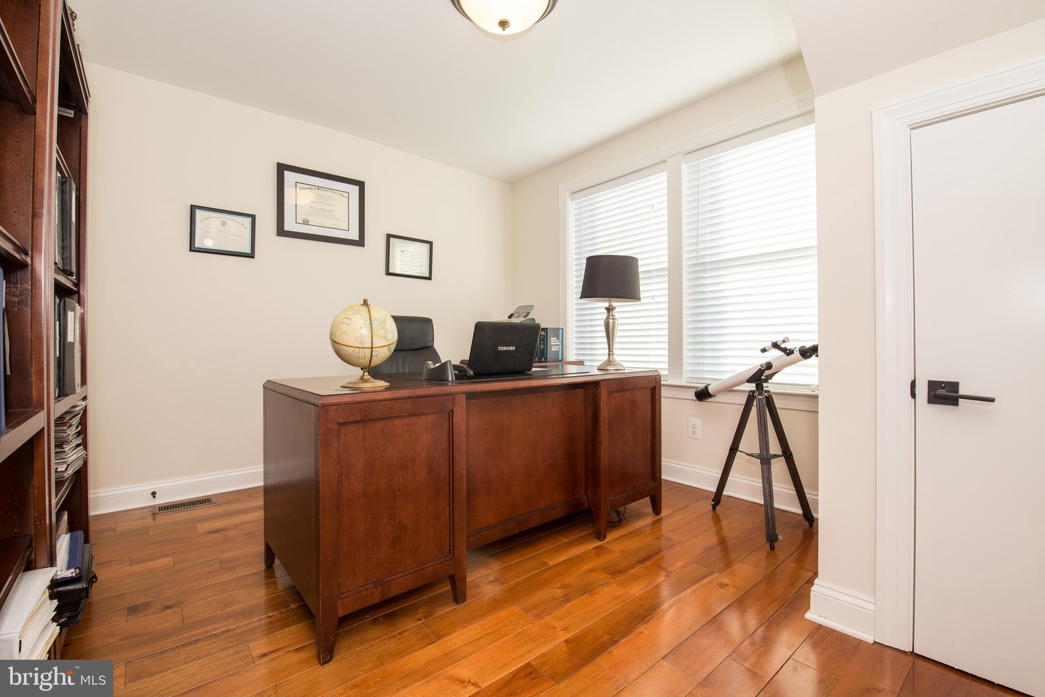 ROXBOROUGH - Residential