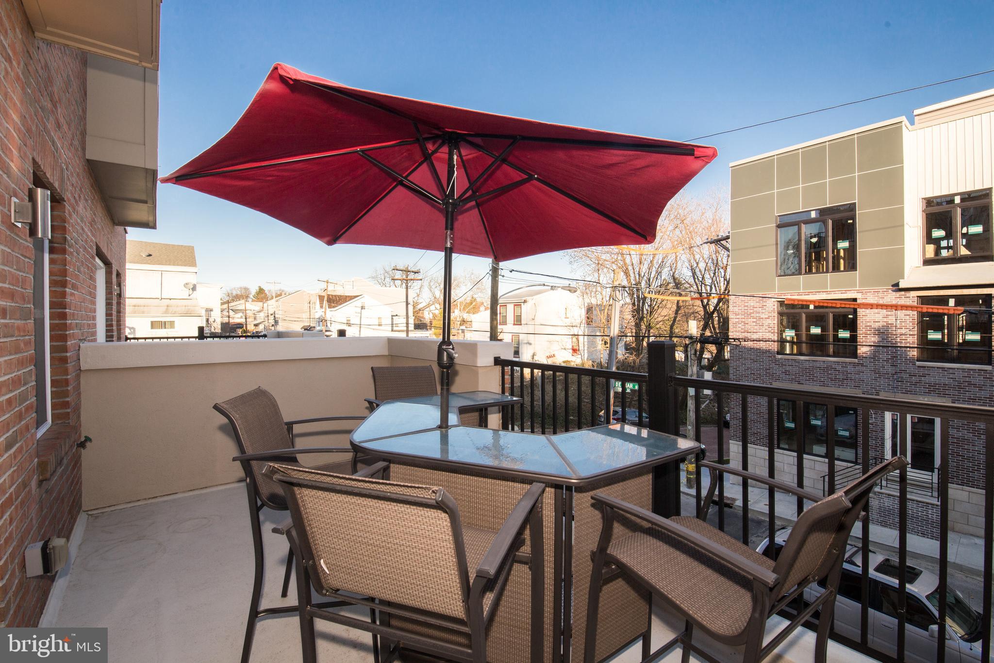 ROXBOROUGH - Residential