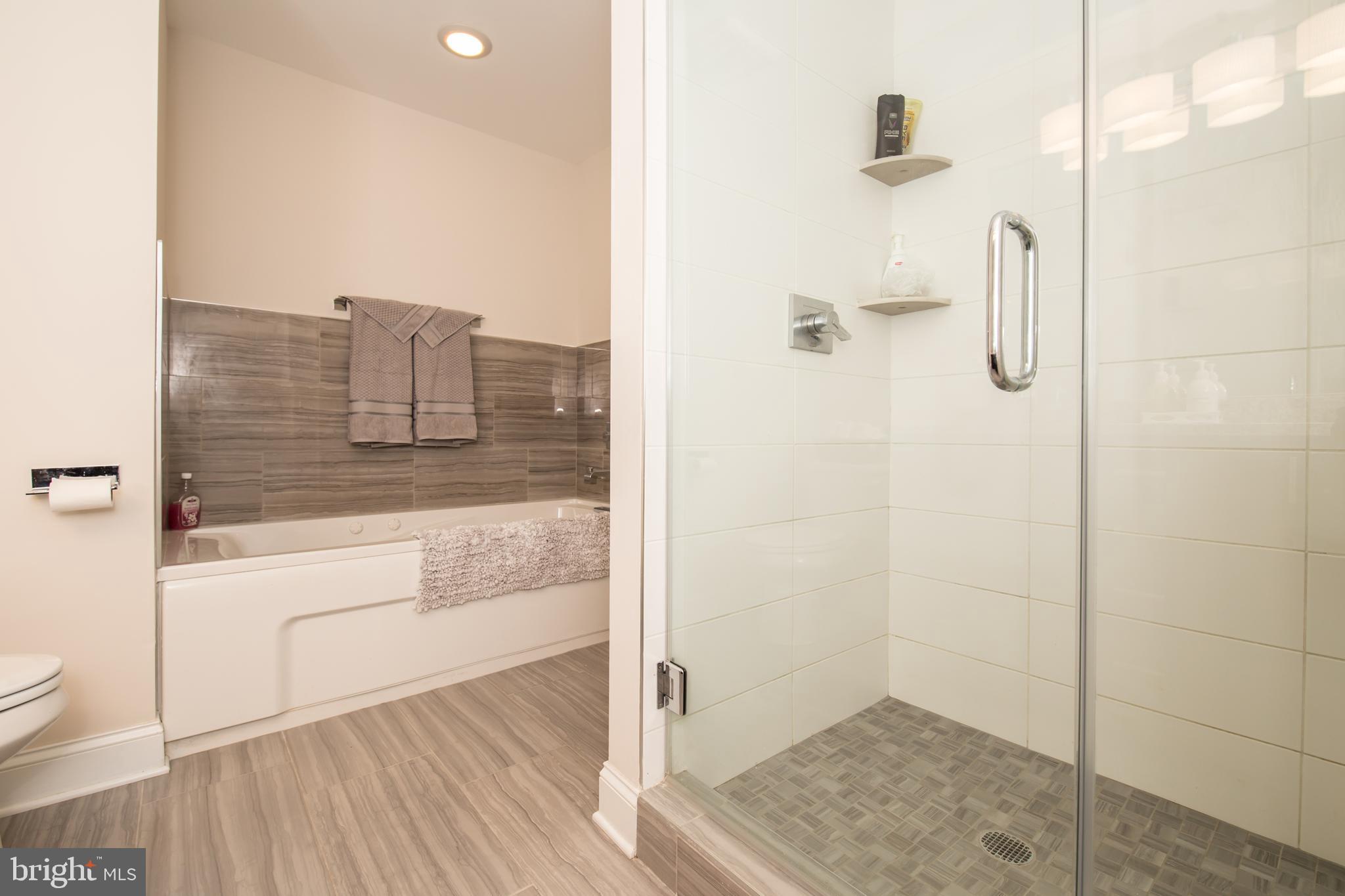 ROXBOROUGH - Residential